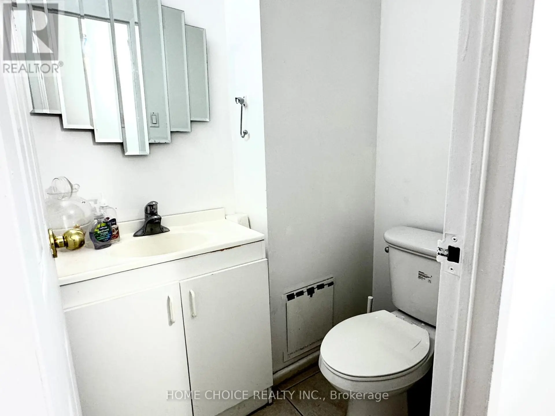 #404 100 LEEWARD GLENWAY - Image 11