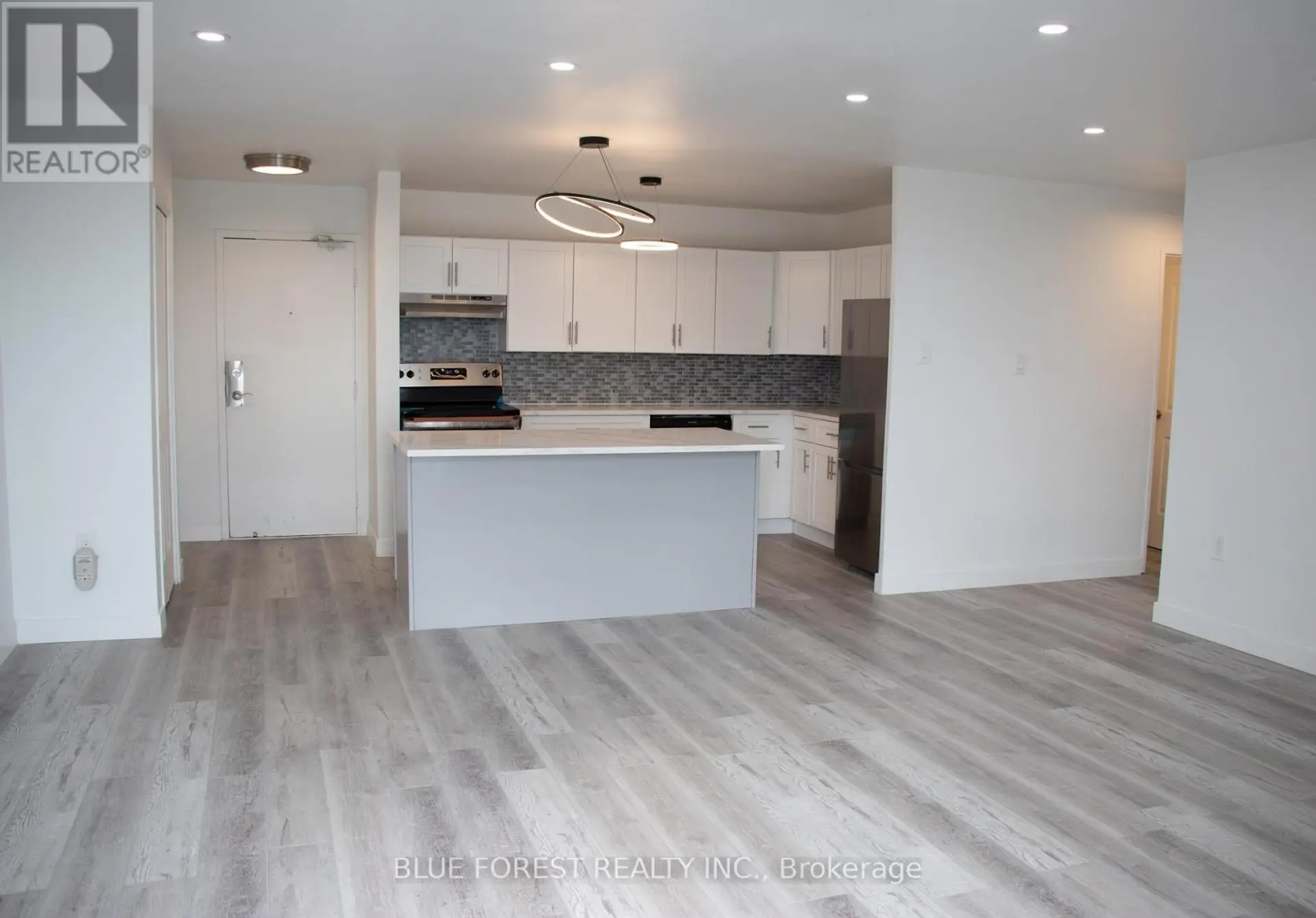 #1102 583 MORNINGTON AVENUE - Image 1