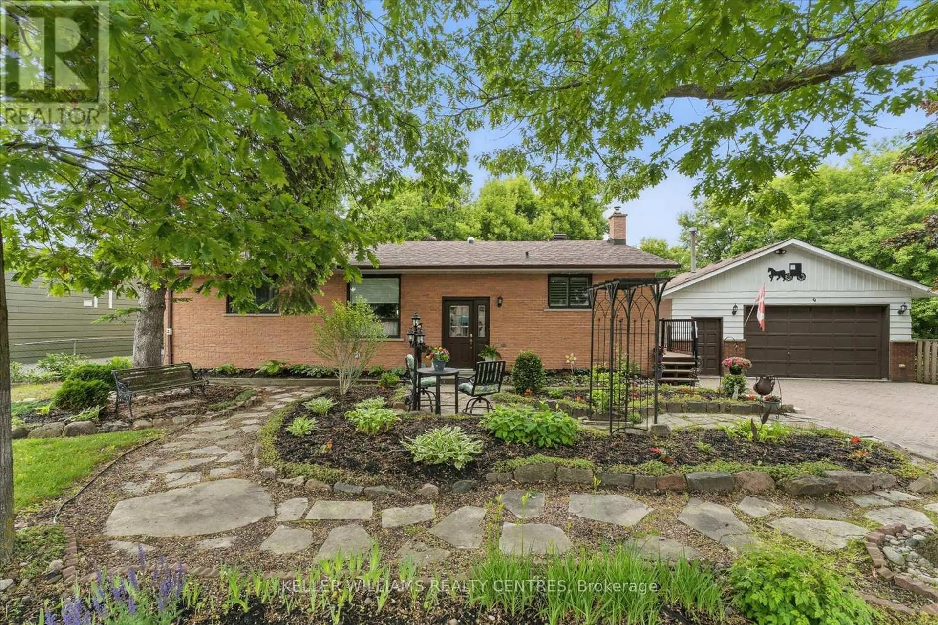 9 THOMPSON DRIVE - Image 1
