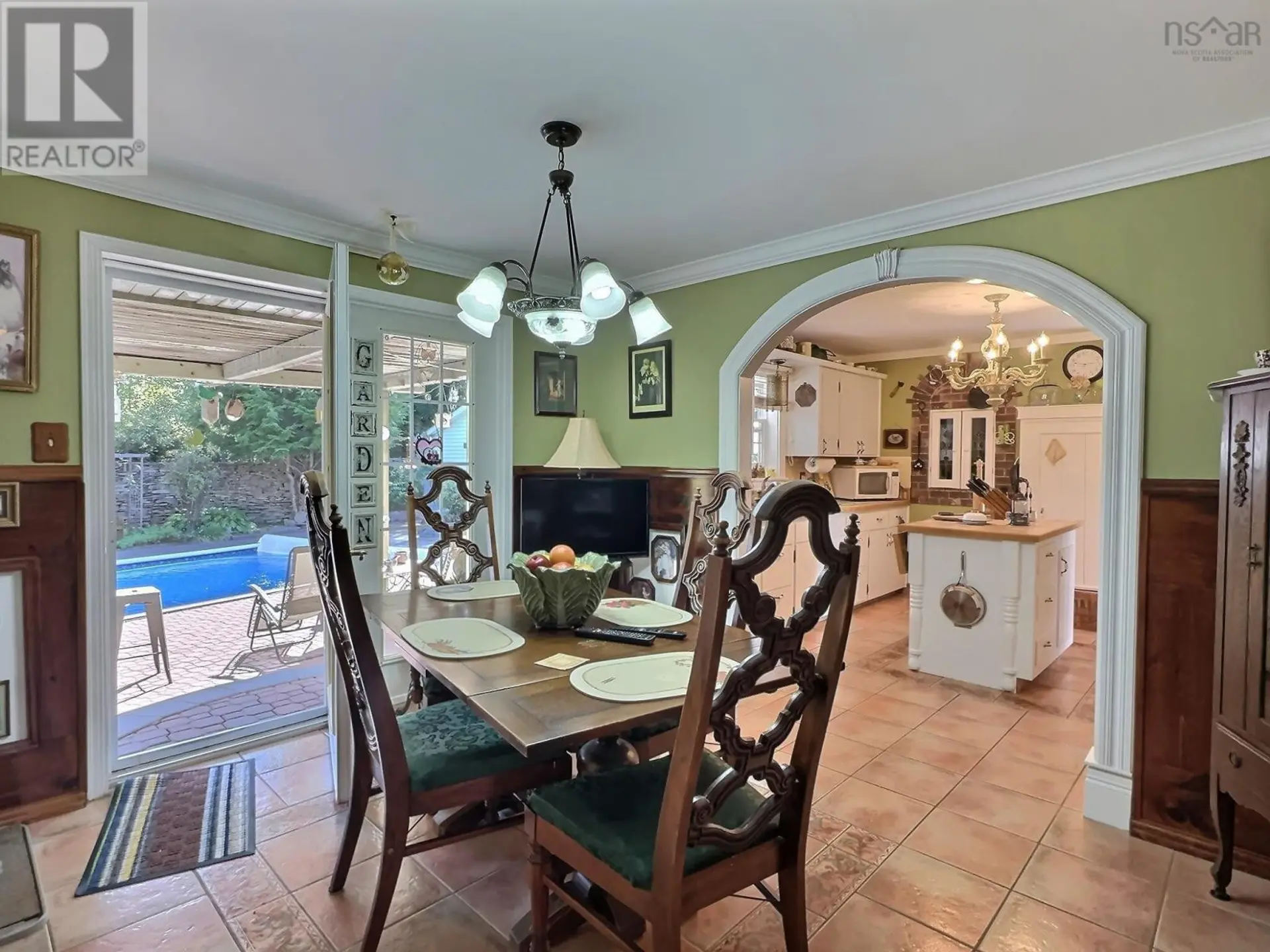 61 Franklin Drive - Image 4