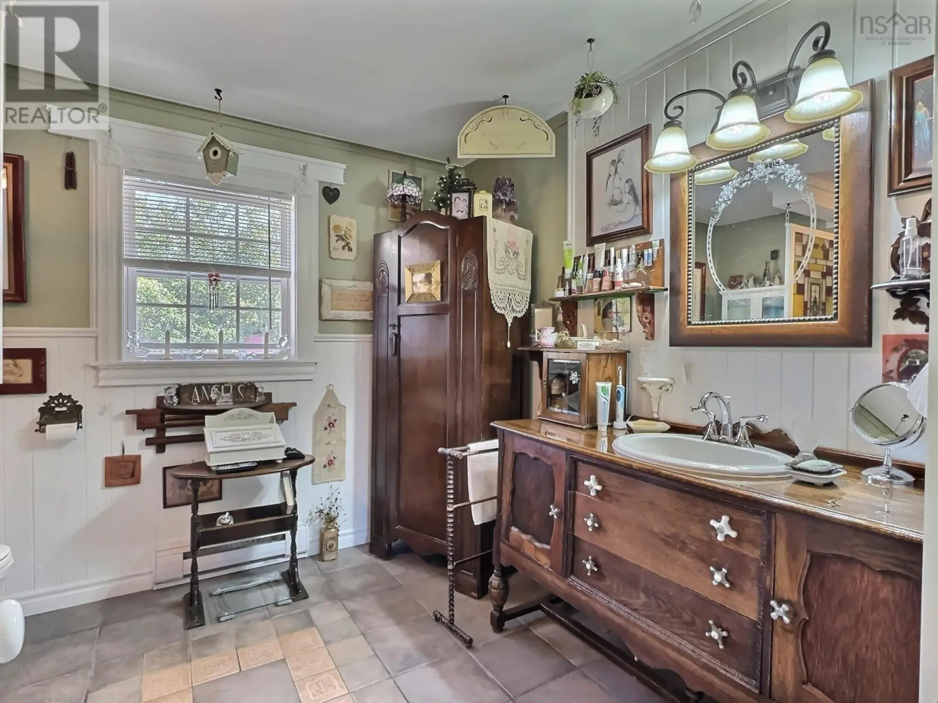 61 Franklin Drive - Image 7