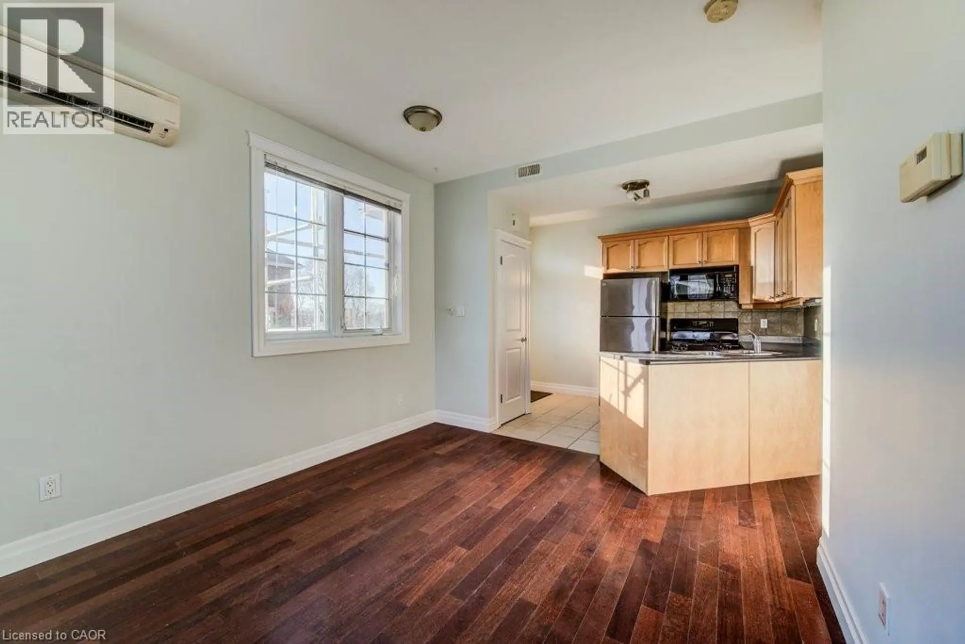 #201 555 KING STREET E - Image 11