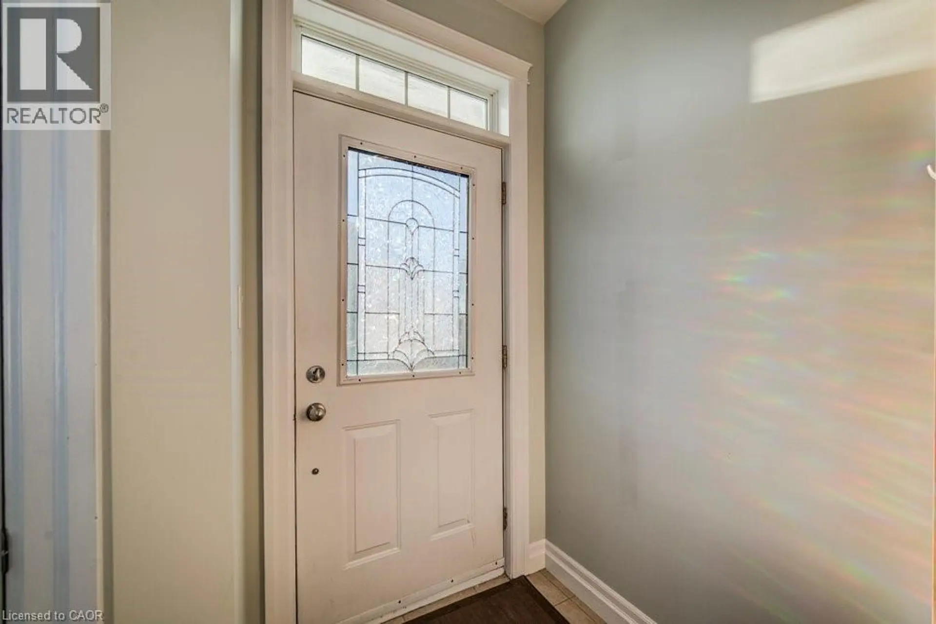 #201 555 KING STREET E - Image 2