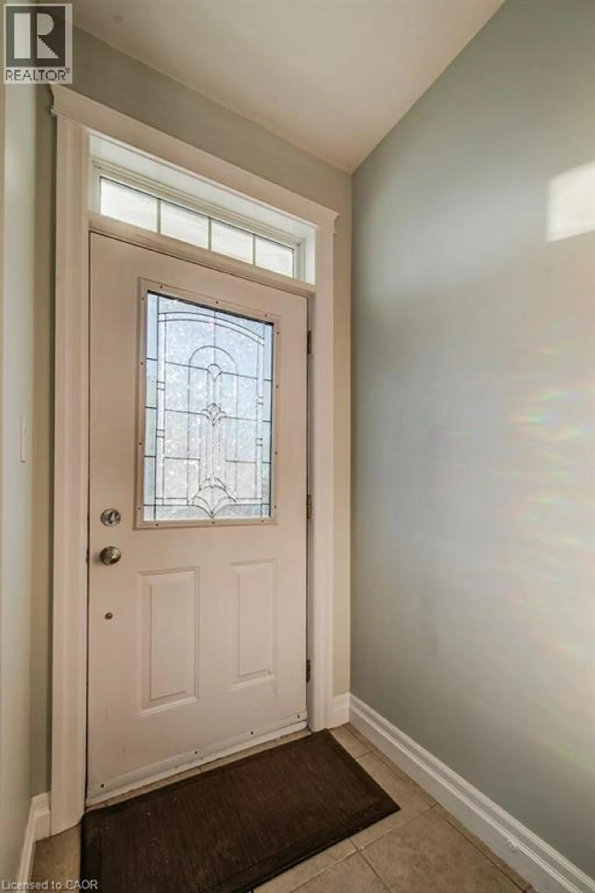 #201 555 KING STREET E - Image 3