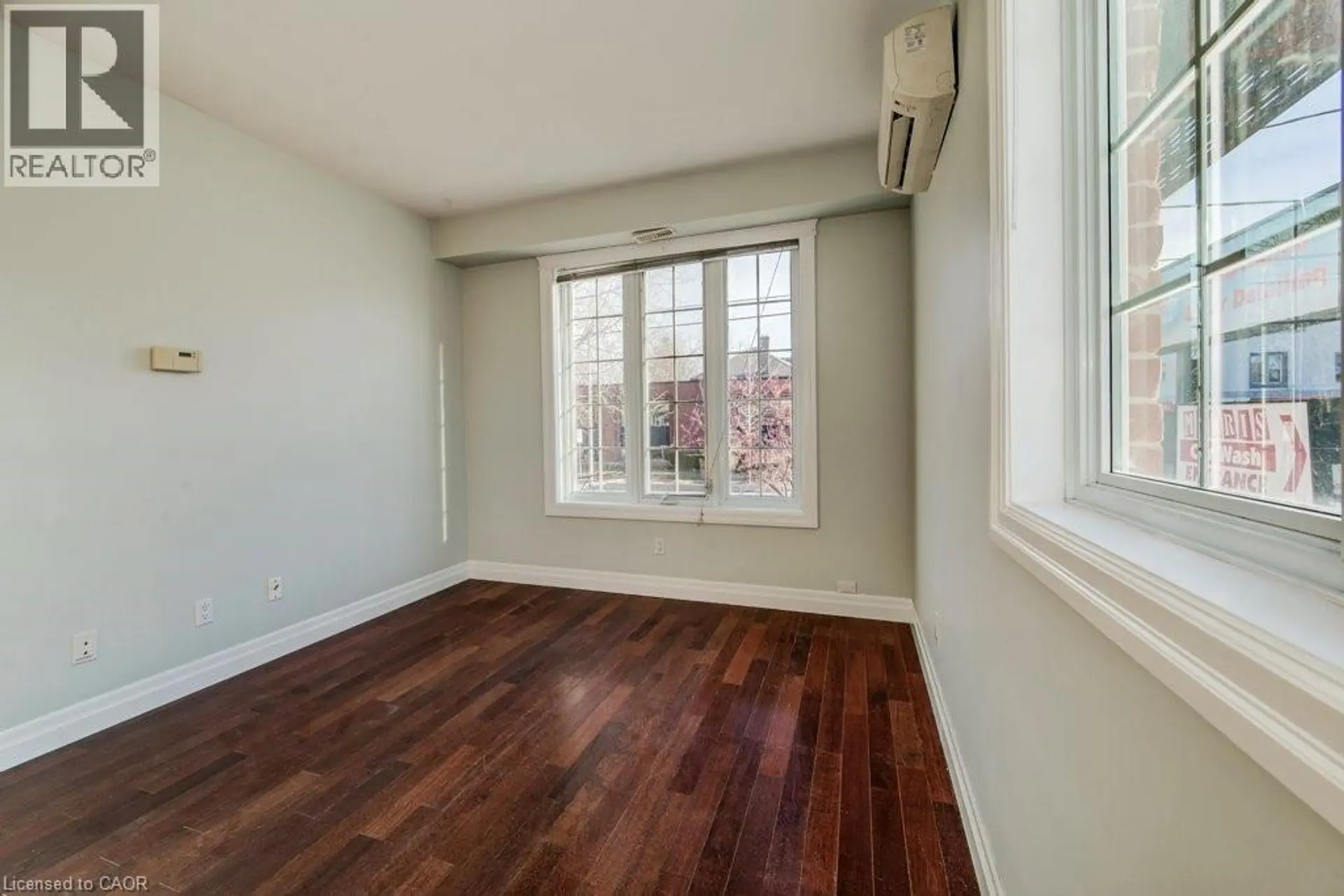 #201 555 KING STREET E - Image 9
