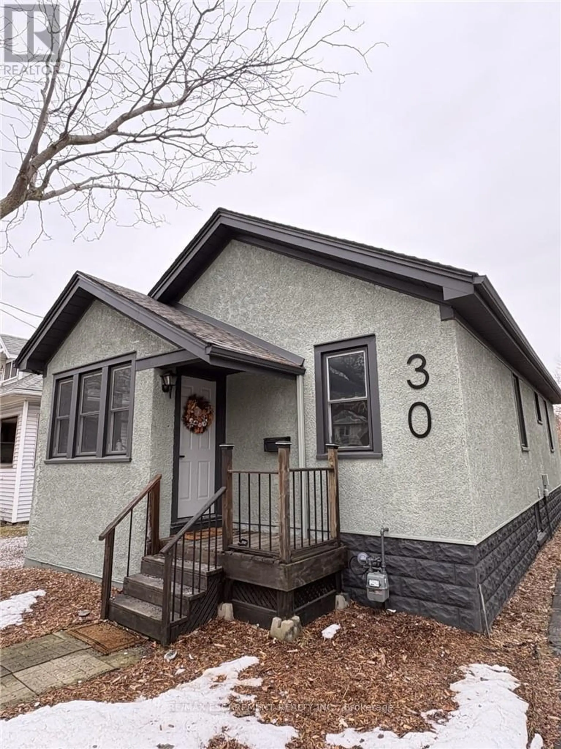 30 EASTCHESTER AVENUE - Image 1