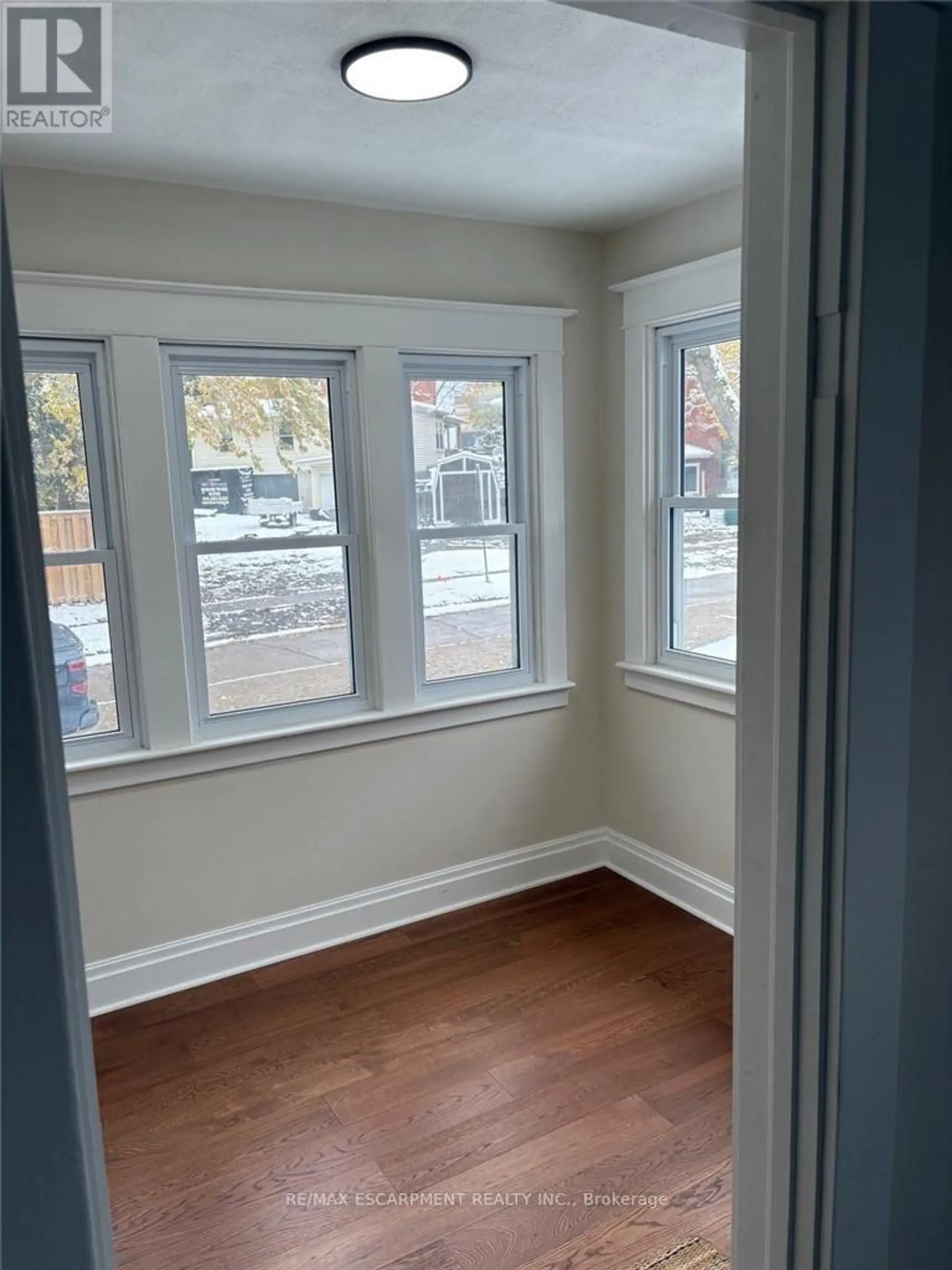 30 EASTCHESTER AVENUE - Image 5