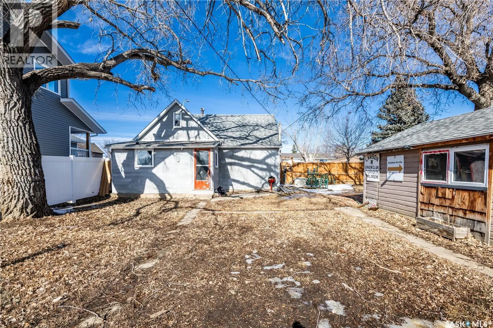 1021 CARIBOU STREET W - Image 18