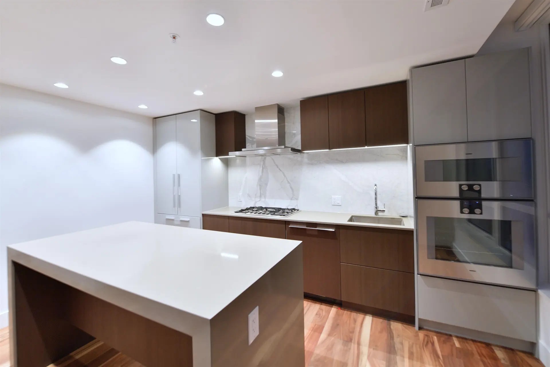 #1703 1675 Lions Gate Lane - Image 2