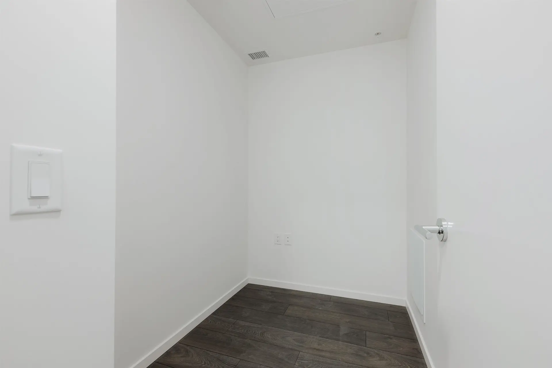 #609 6200 Minoru Boulevard - Image 9