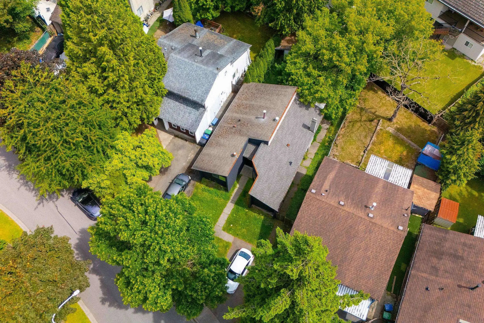 7092 129a Street - Image 3