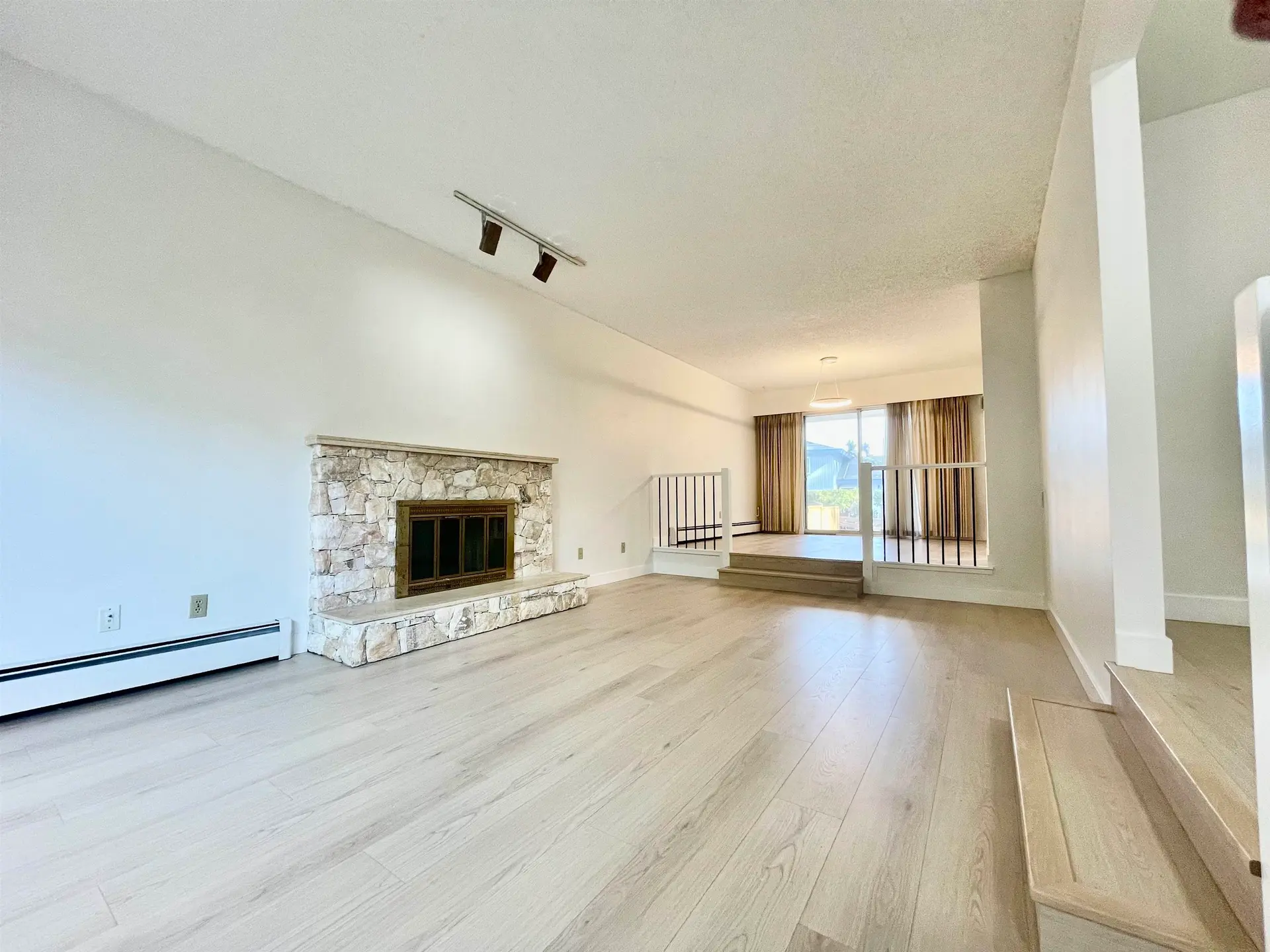 657 Poirier Street - Image 7