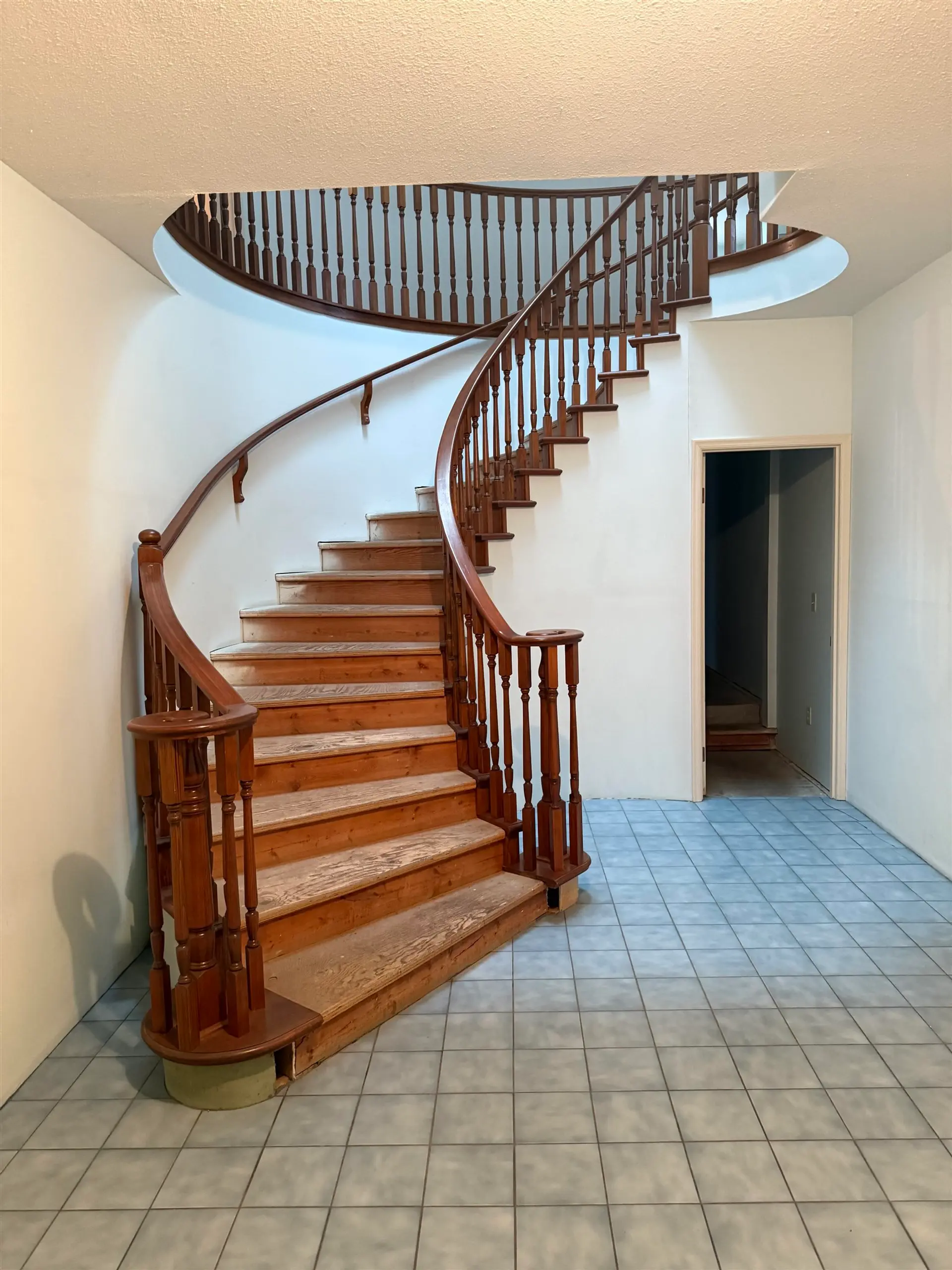 5652 Lancaster Street - Image 3