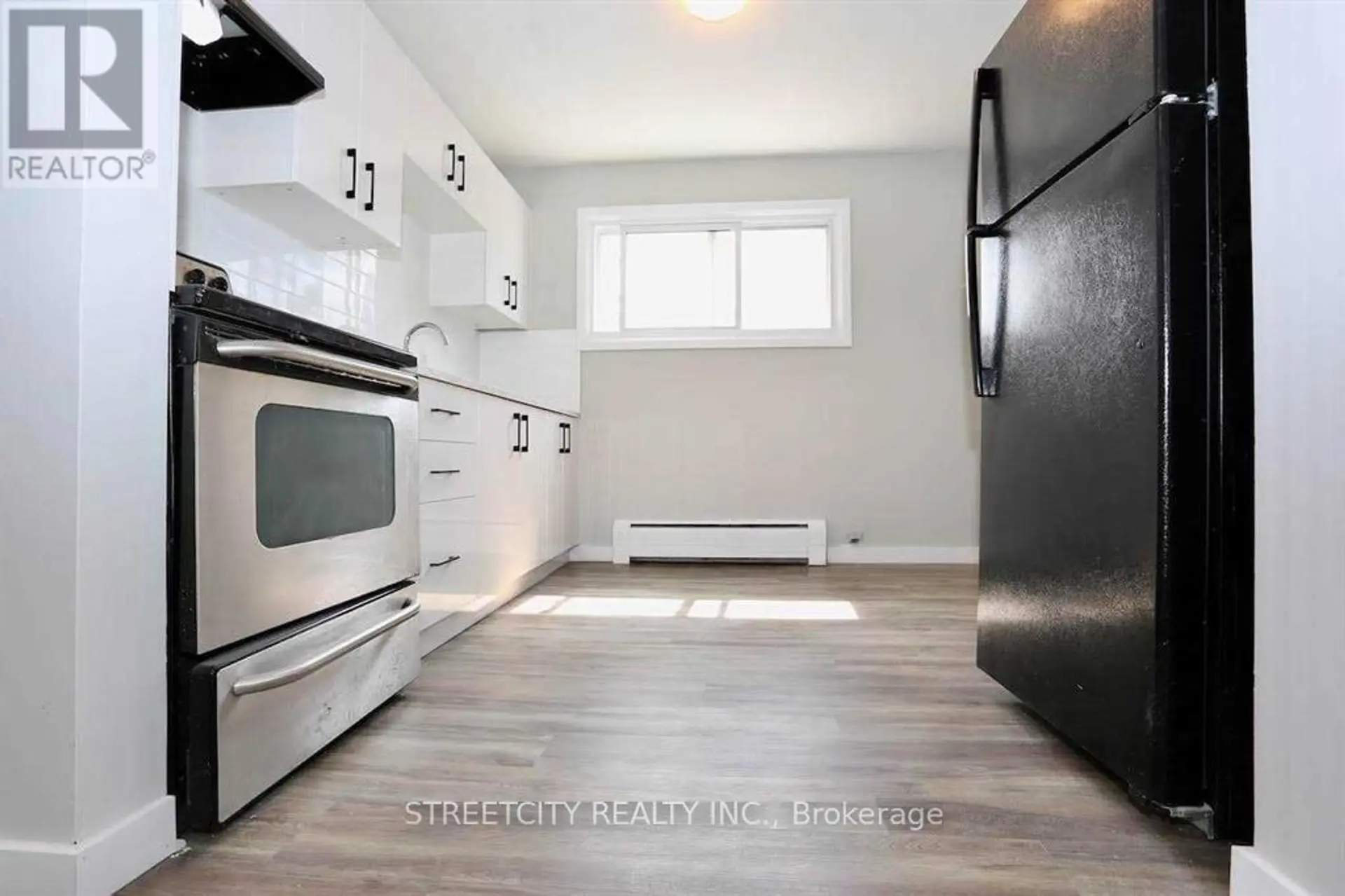 394 THIEL STREET - Image 11