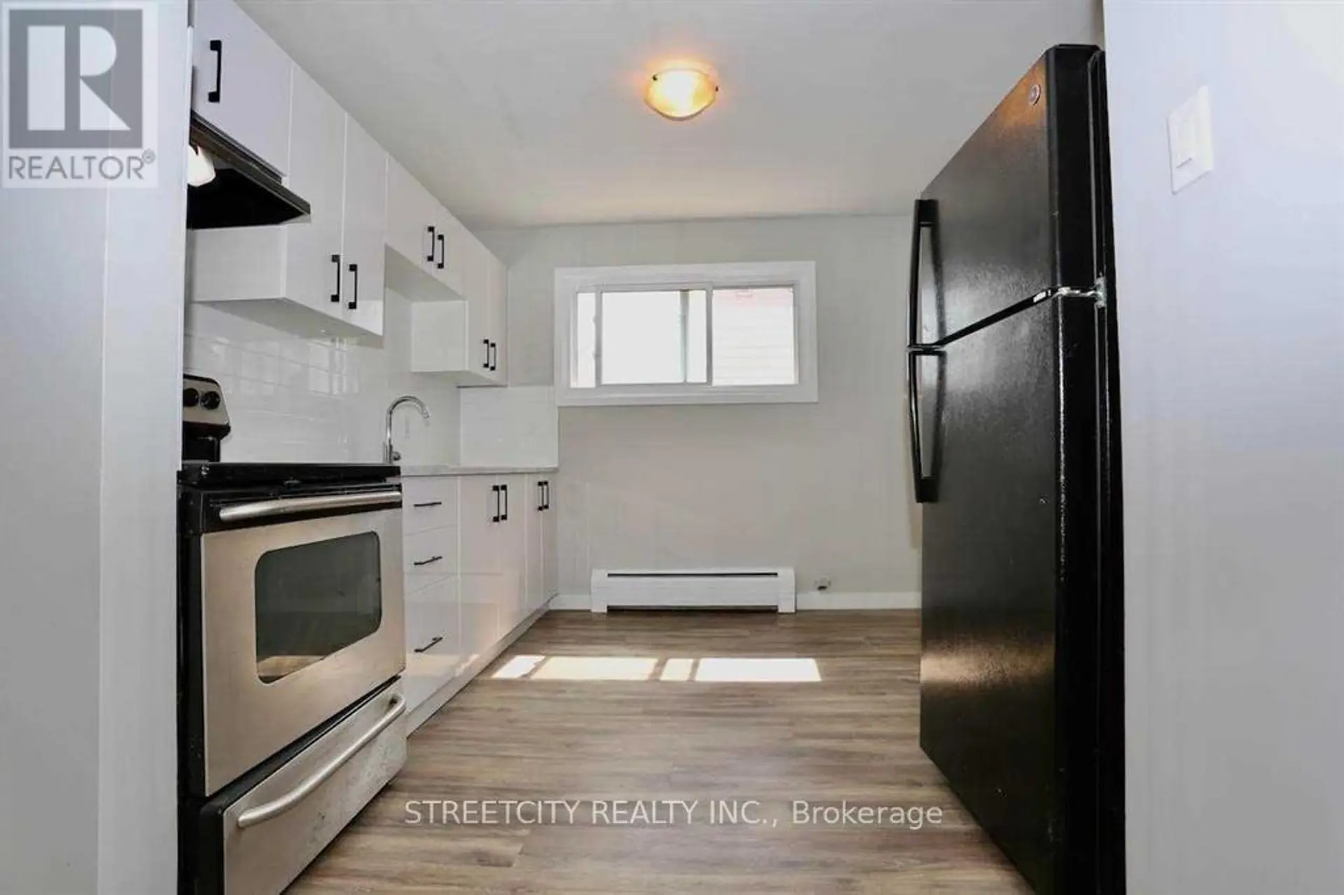 394 THIEL STREET - Image 12