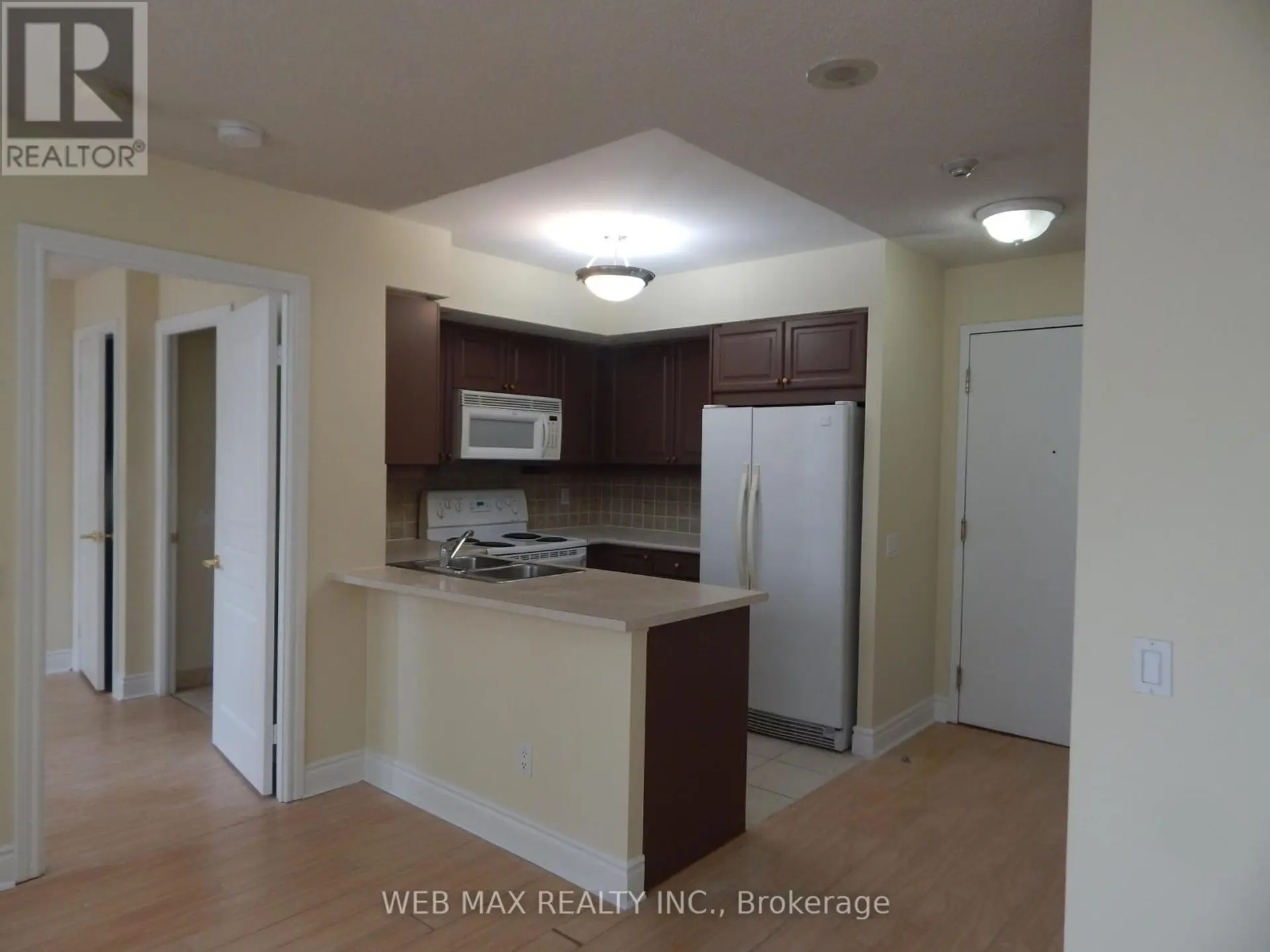#309 5 NORTHTOWN WAY - Image 4