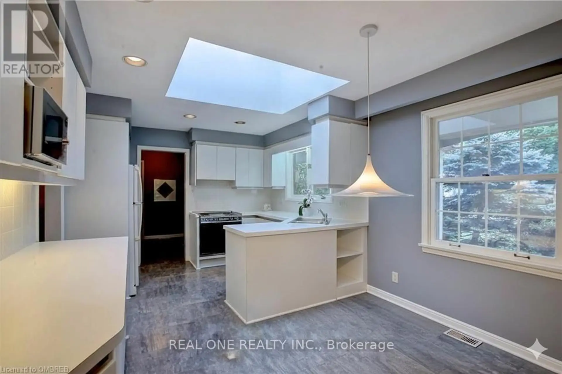 262 CARDINAL DRIVE - Image 5