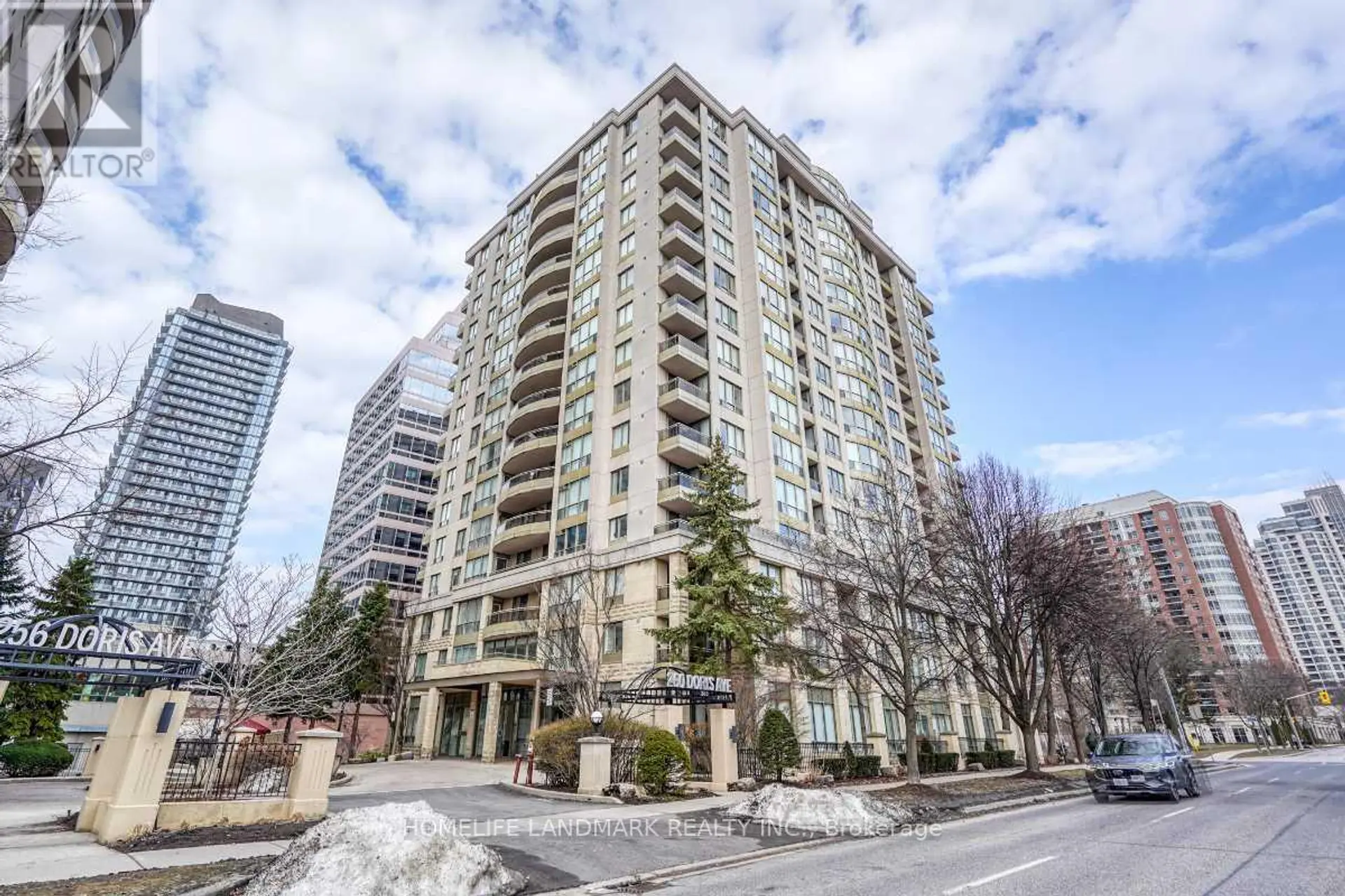 #302 260 DORIS AVENUE - Image 1