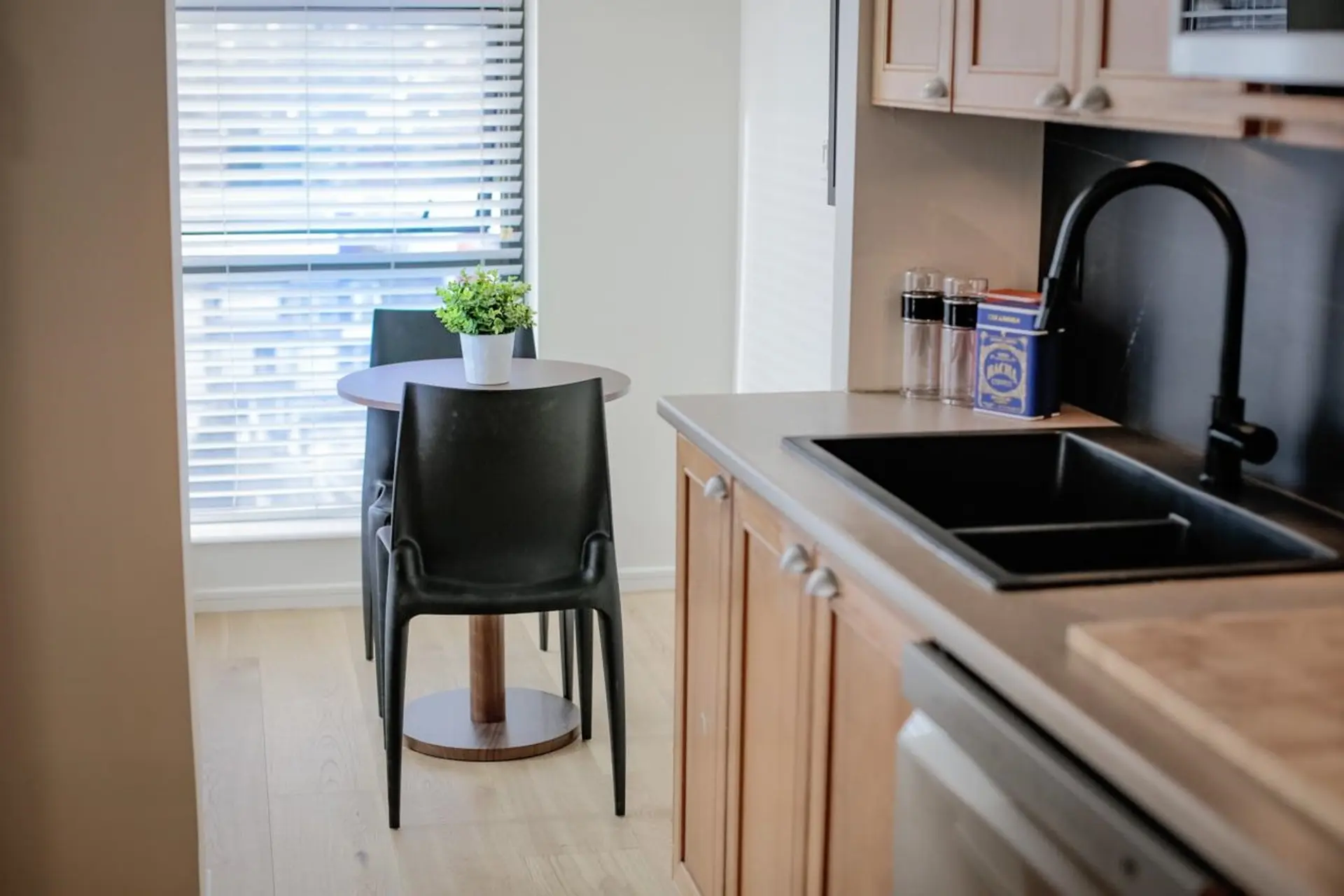 #1001 1723 Alberni Street - Image 10