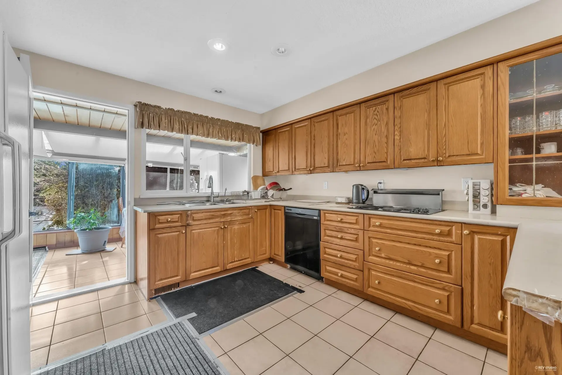 1181 Chartwell Drive - Image 14