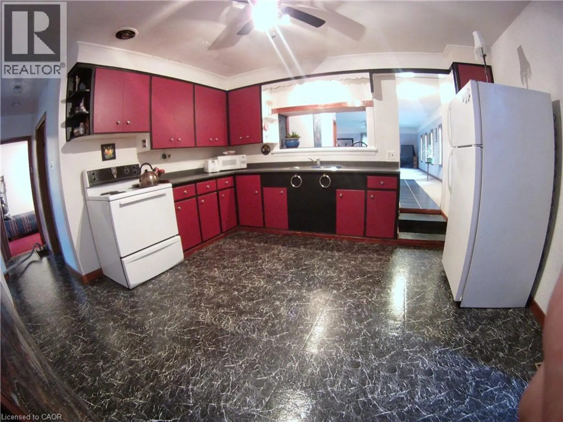 160 ERB STREET E - Image 13