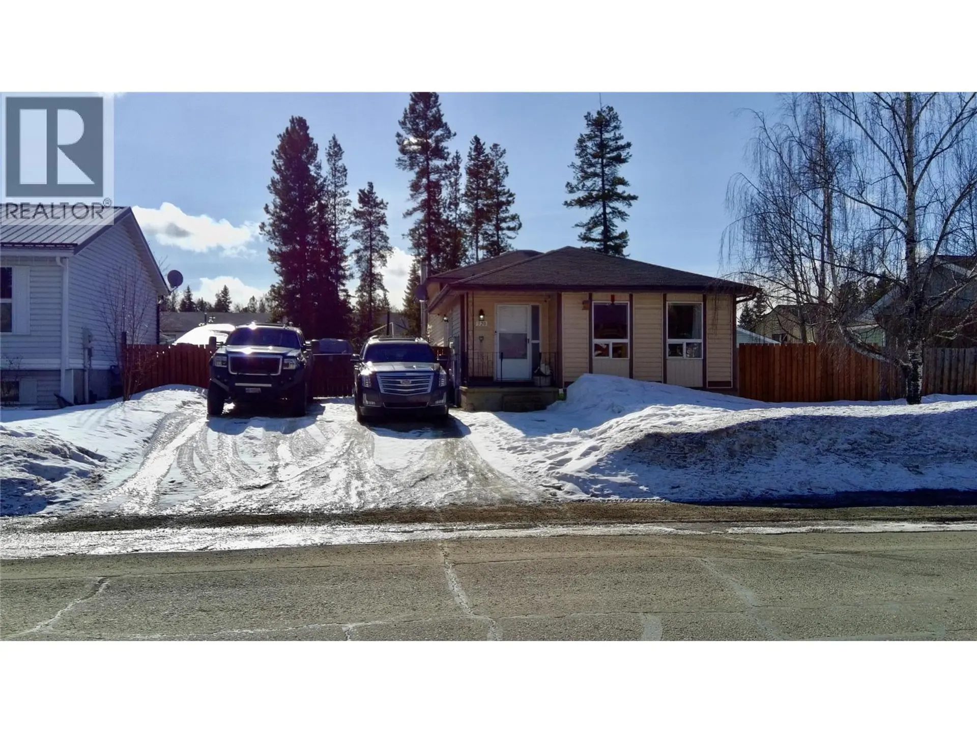 Property at 320 Willow Drive, Tumbler Ridge, BC