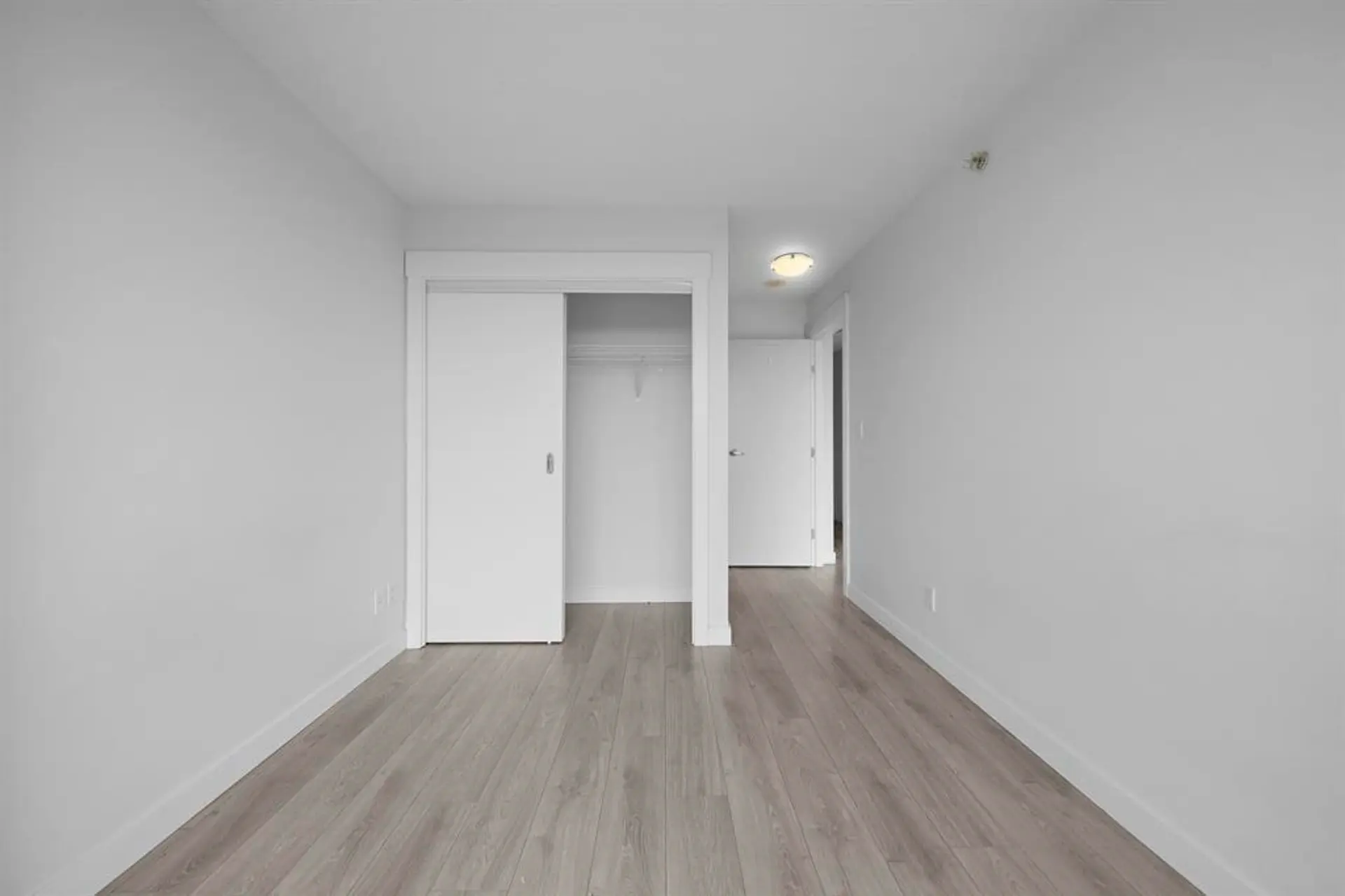 #1908 13380 108 Avenue - Image 3