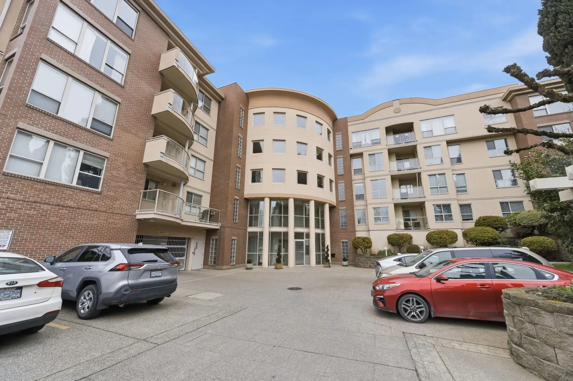 Property at 102 33731 Marshall Road, Abbotsford, BC