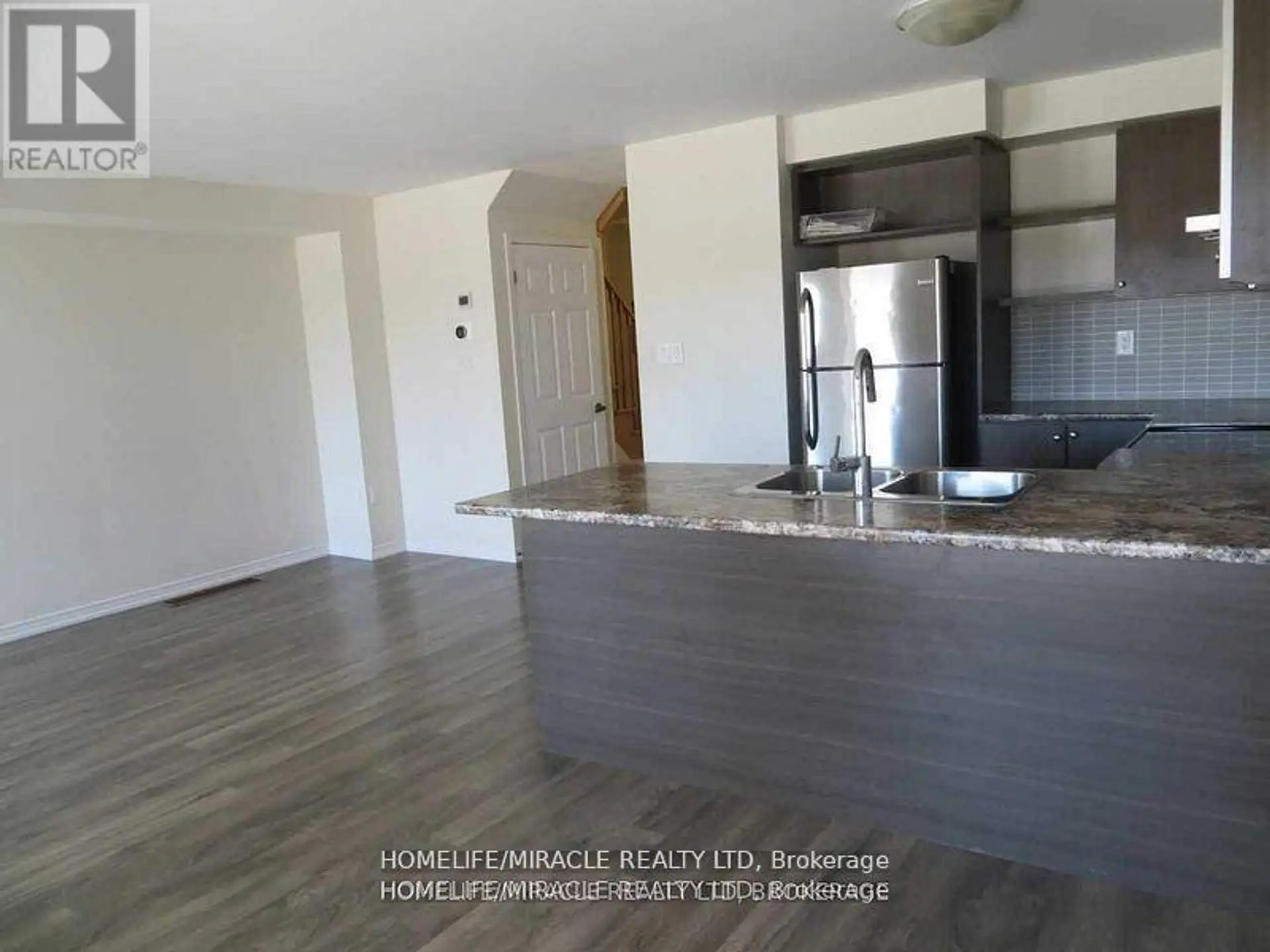 142 GOLDEN SPRINGS DRIVE - Image 8