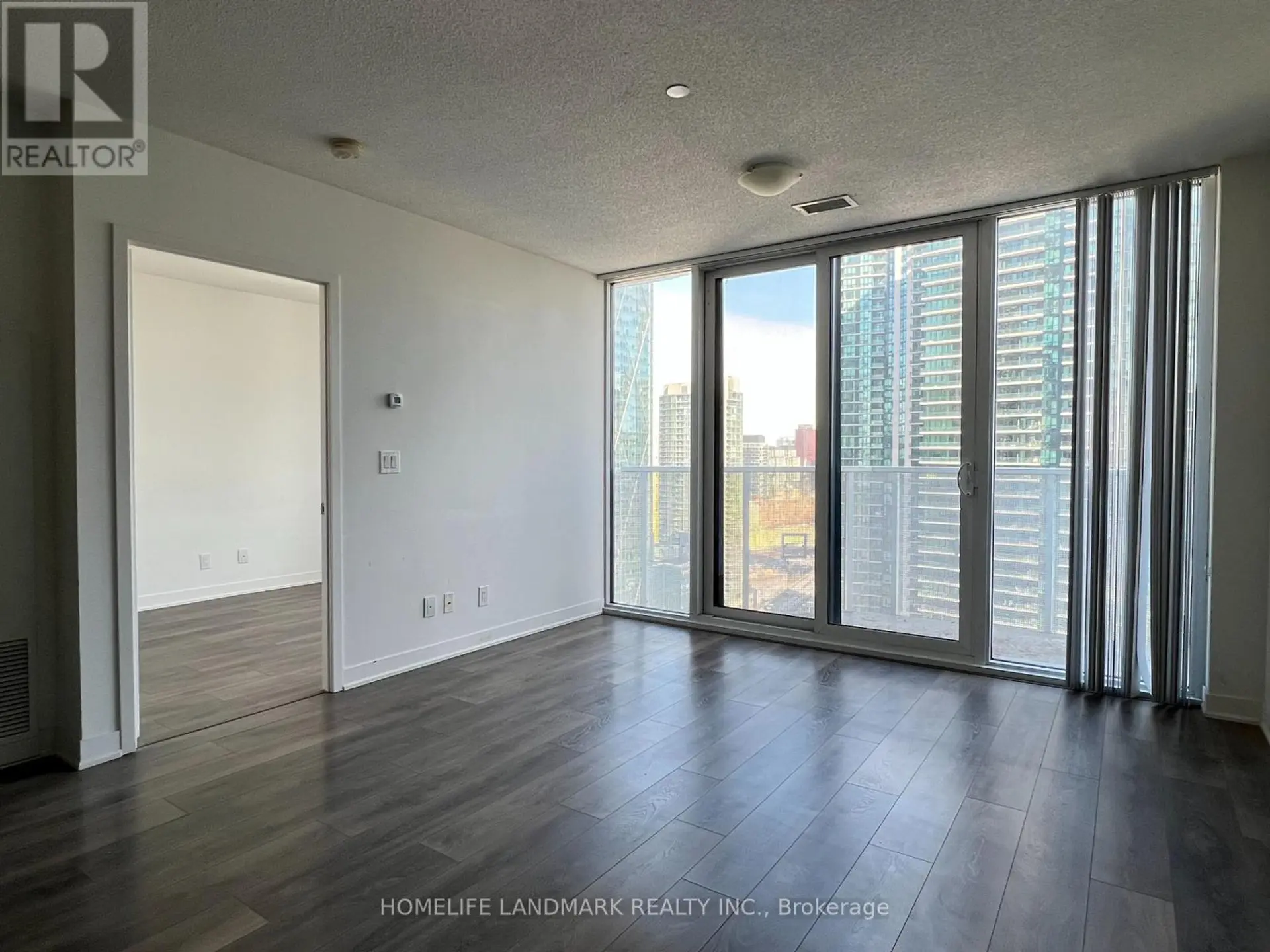 #2806 88 HARBOUR STREET - Image 7