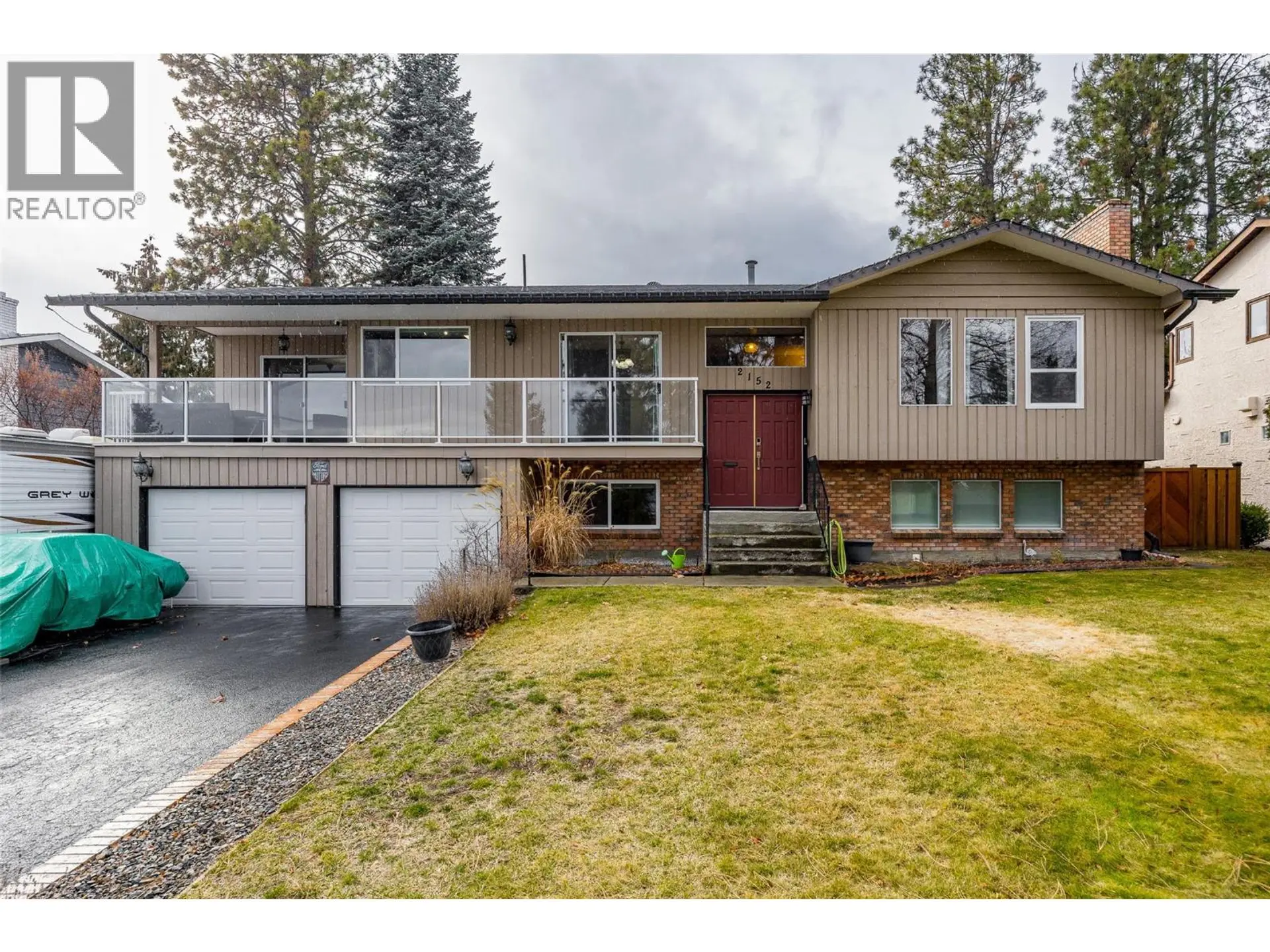 Property at 2152 Alexander Place, Kelowna, BC