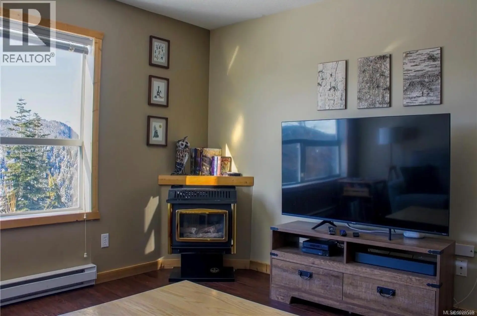 #106 1105 Henry Rd - Image 5