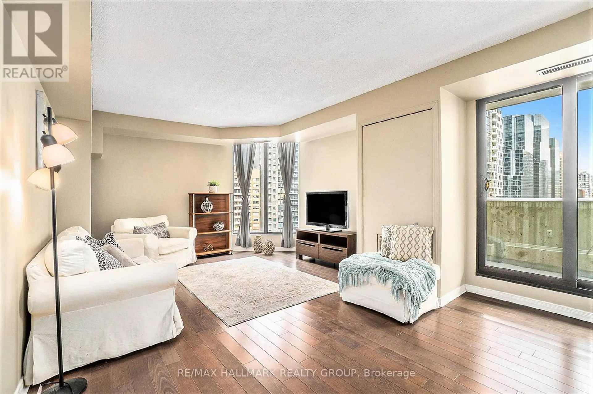 #1102 200 BAY STREET - Image 6