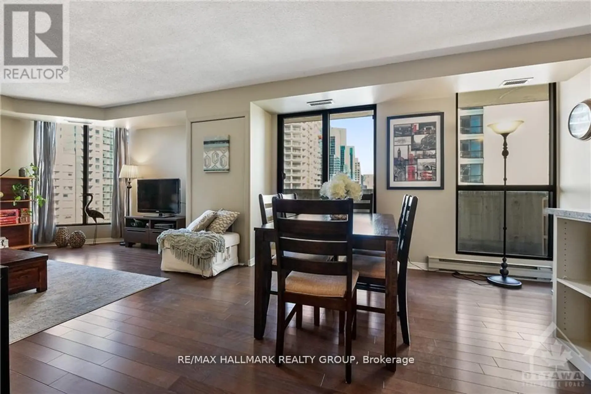 #1102 200 BAY STREET - Image 9