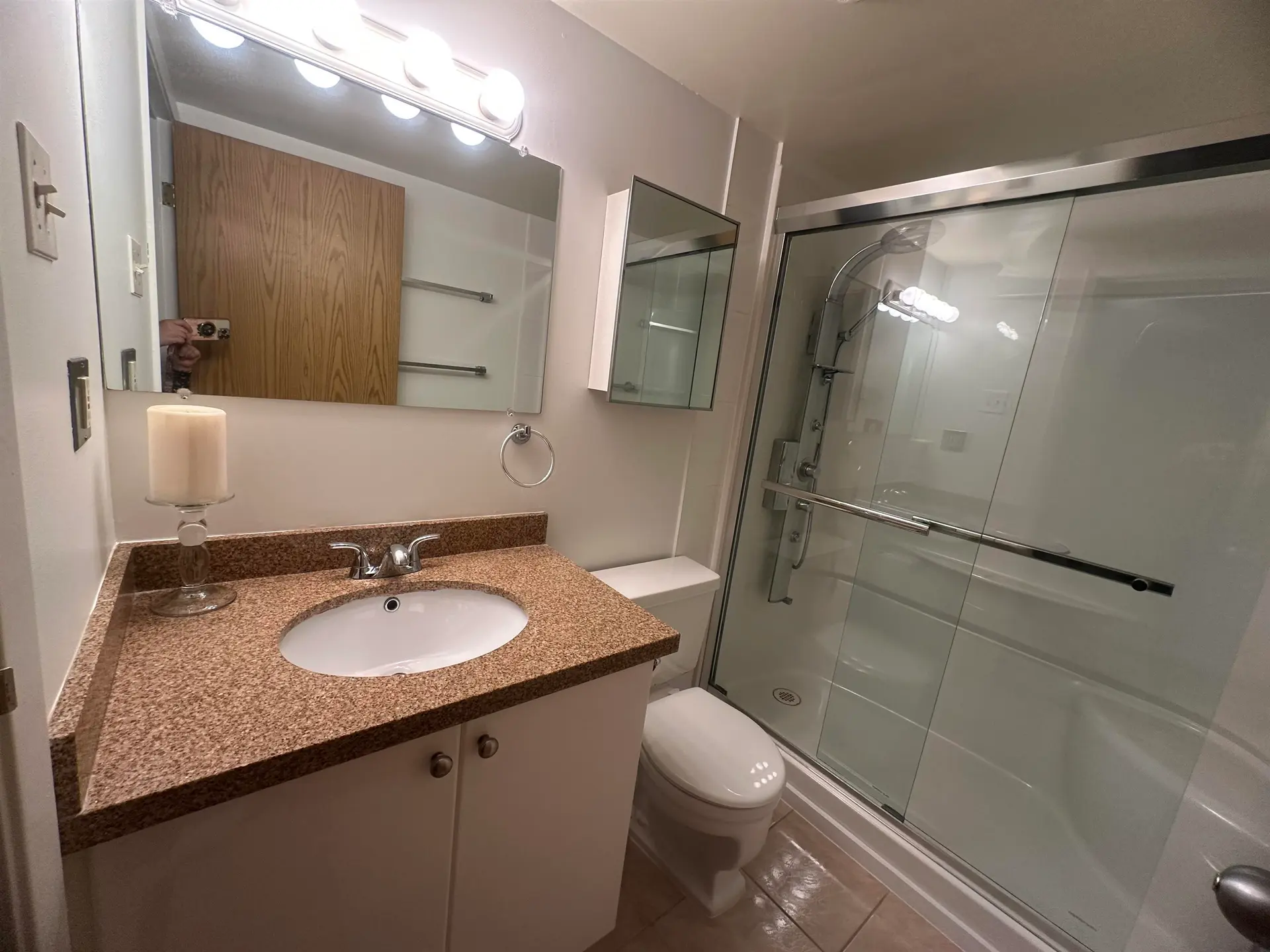 #207 1080 Broughton Street - Image 9