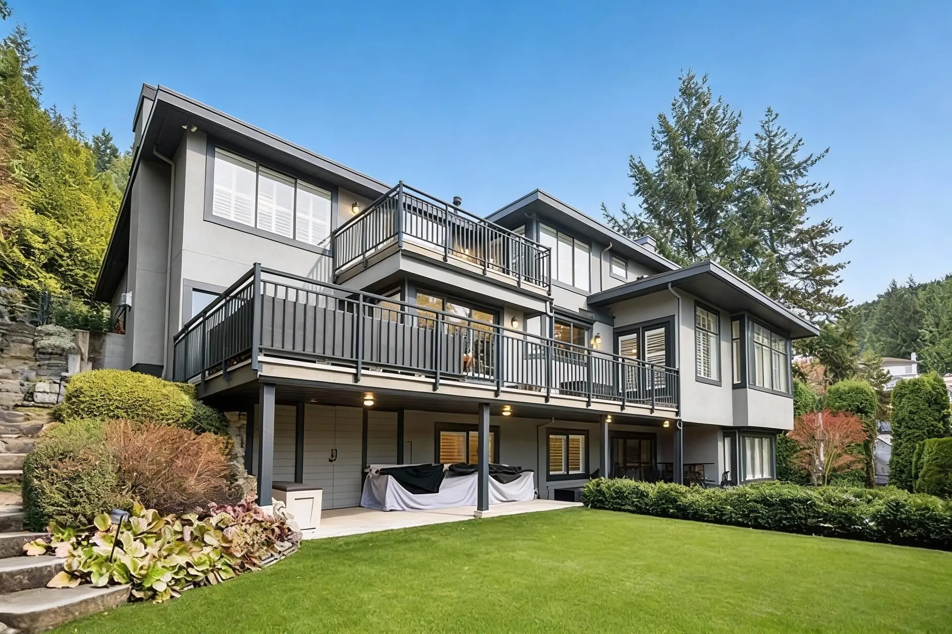 Property at 4828 Northwood Place, West Vancouver, BC