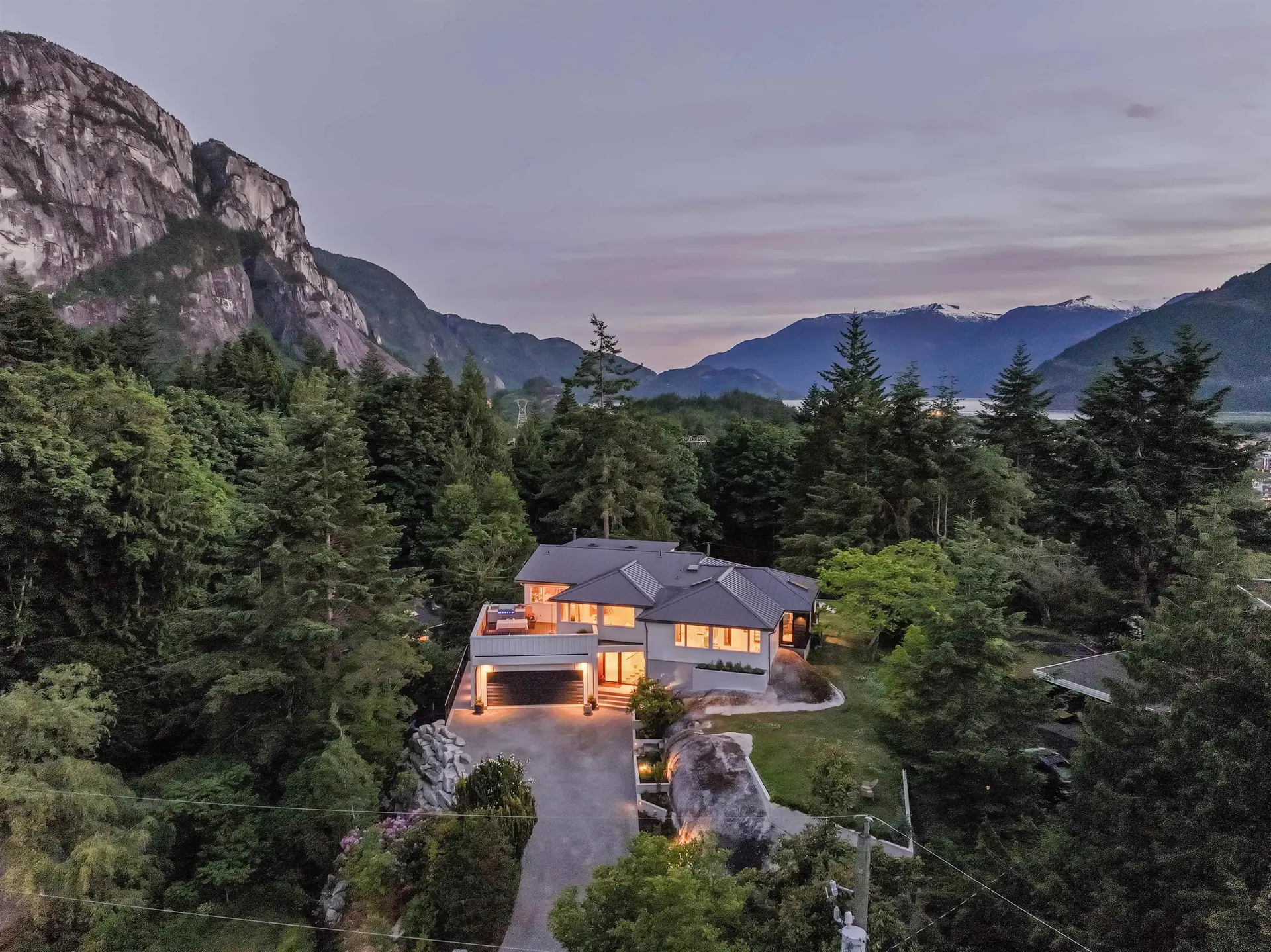Property at 38243 Vista Crescent, Squamish, BC