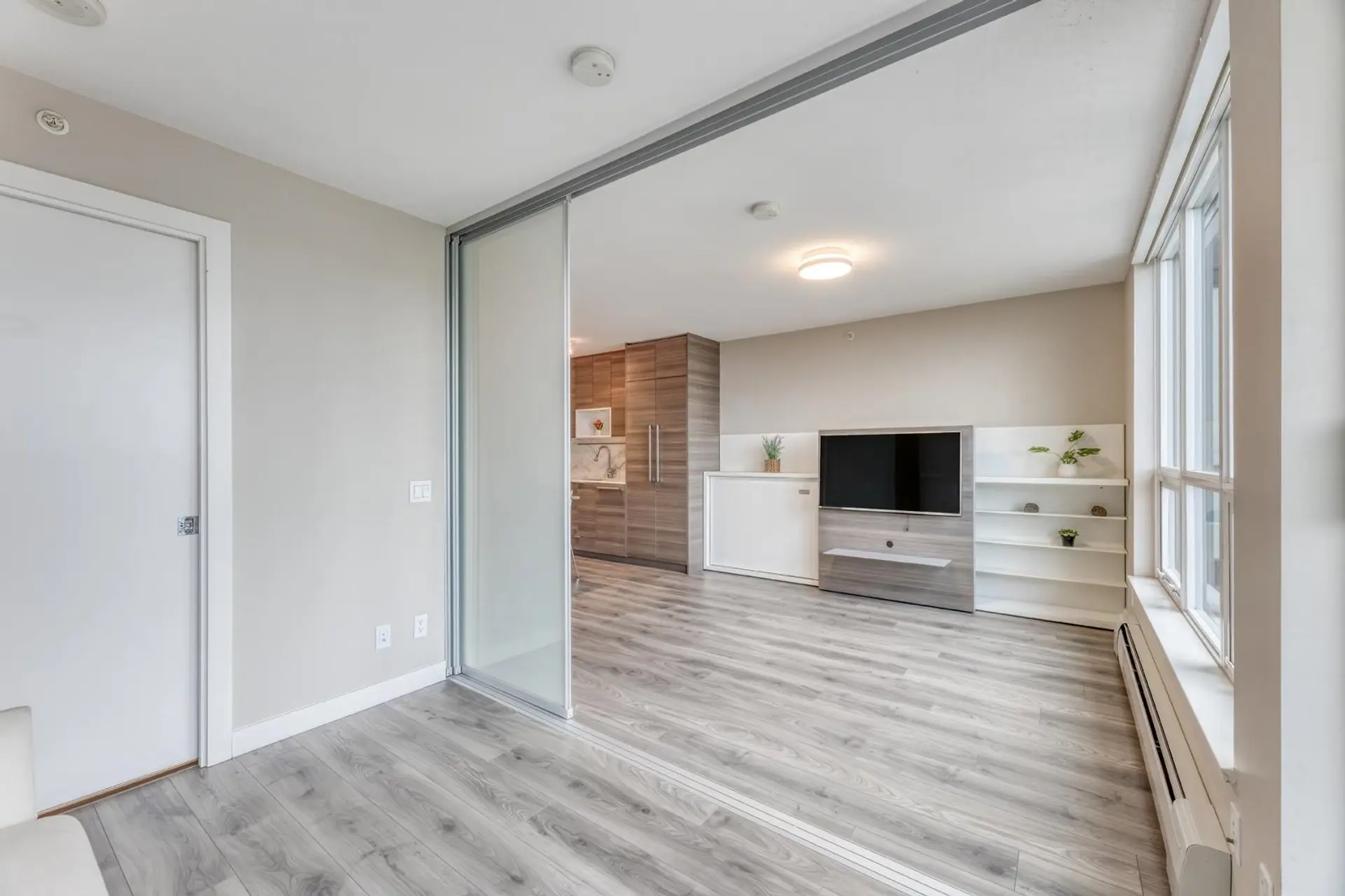 #2003 13398 104 Avenue - Image 11