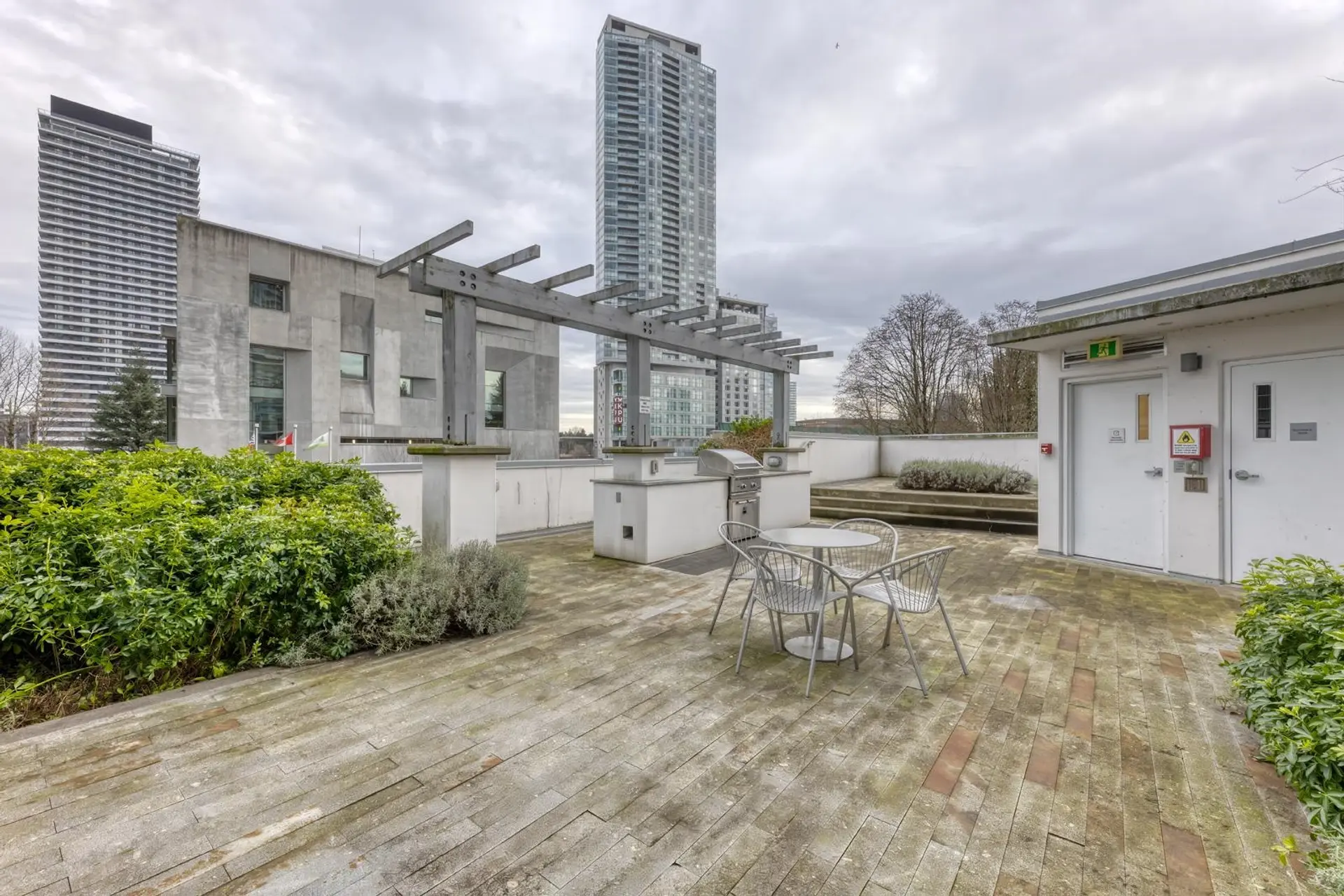 #2003 13398 104 Avenue - Image 19