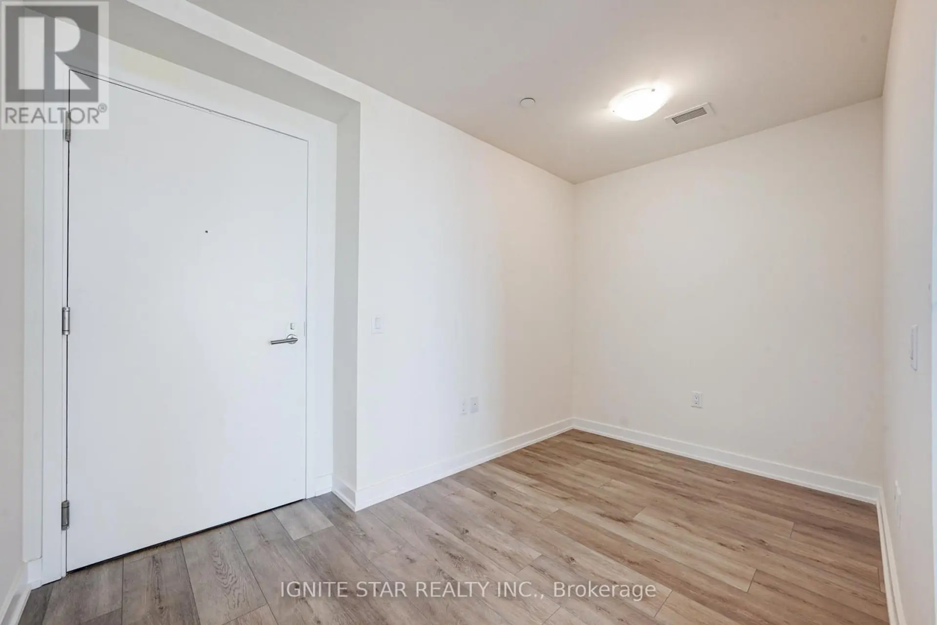#4008 28 FREELAND STREET - Image 5