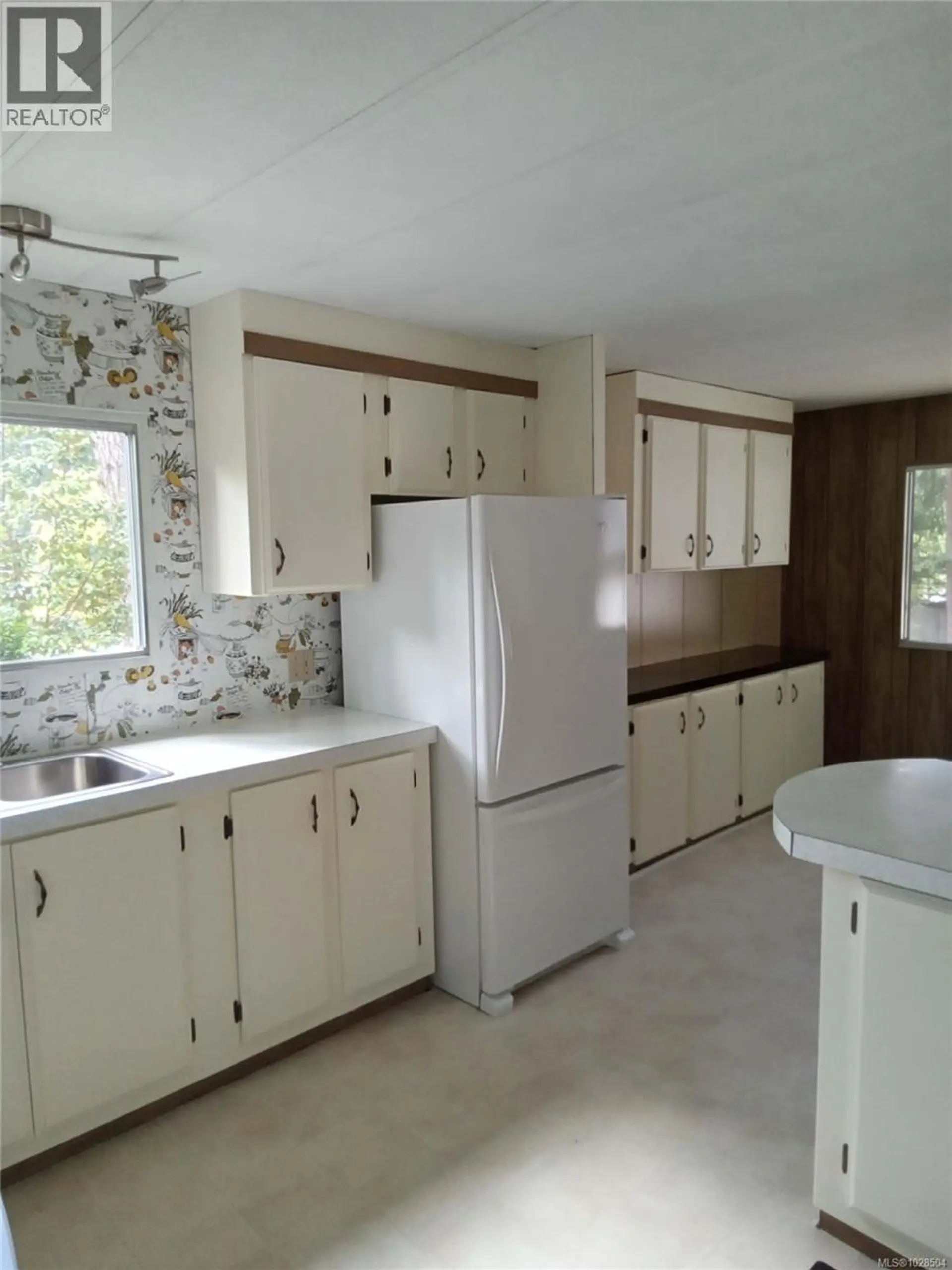 1802 Oyster Way - Image 3