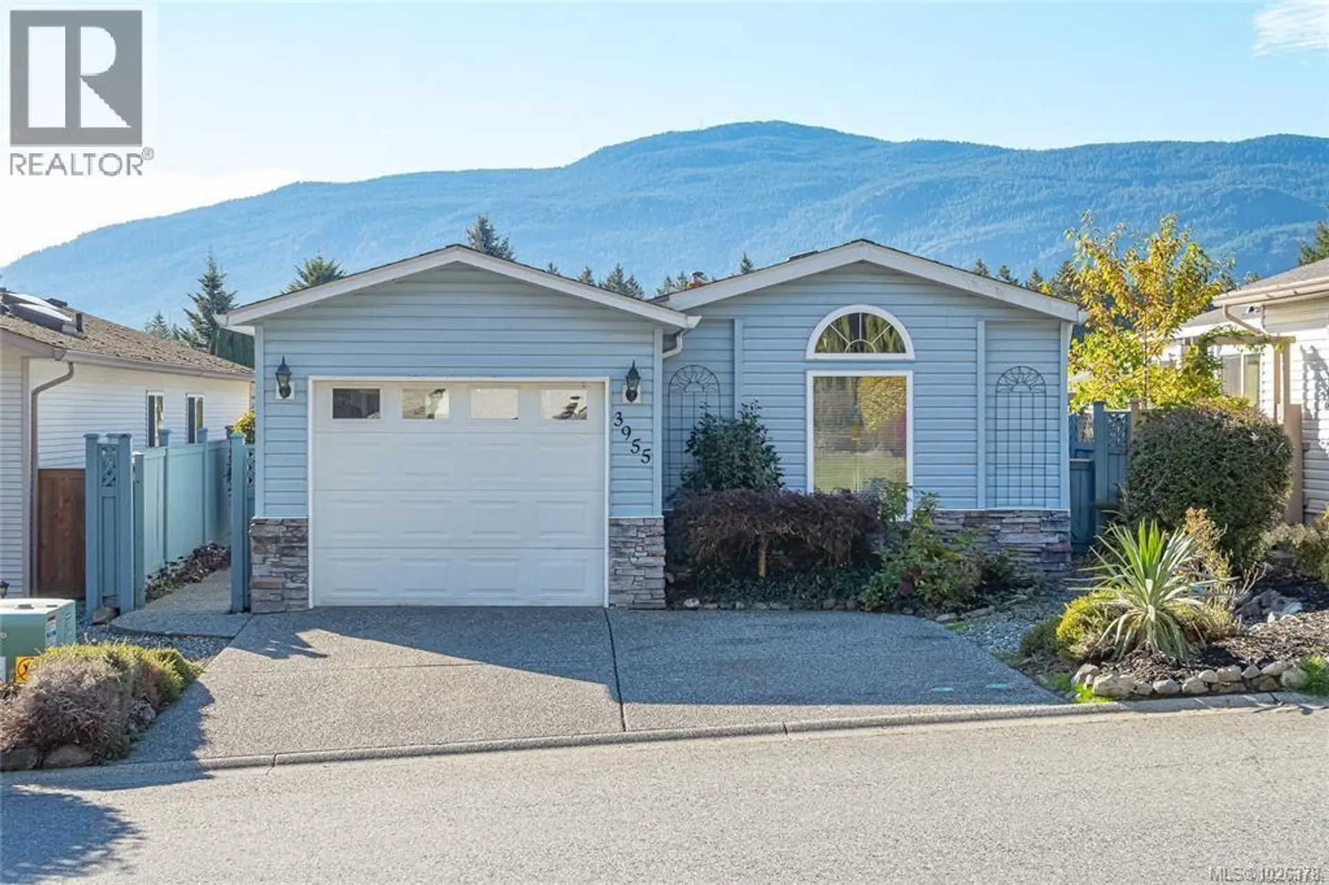 Property at 3955 Valewood Dr, Nanaimo, BC