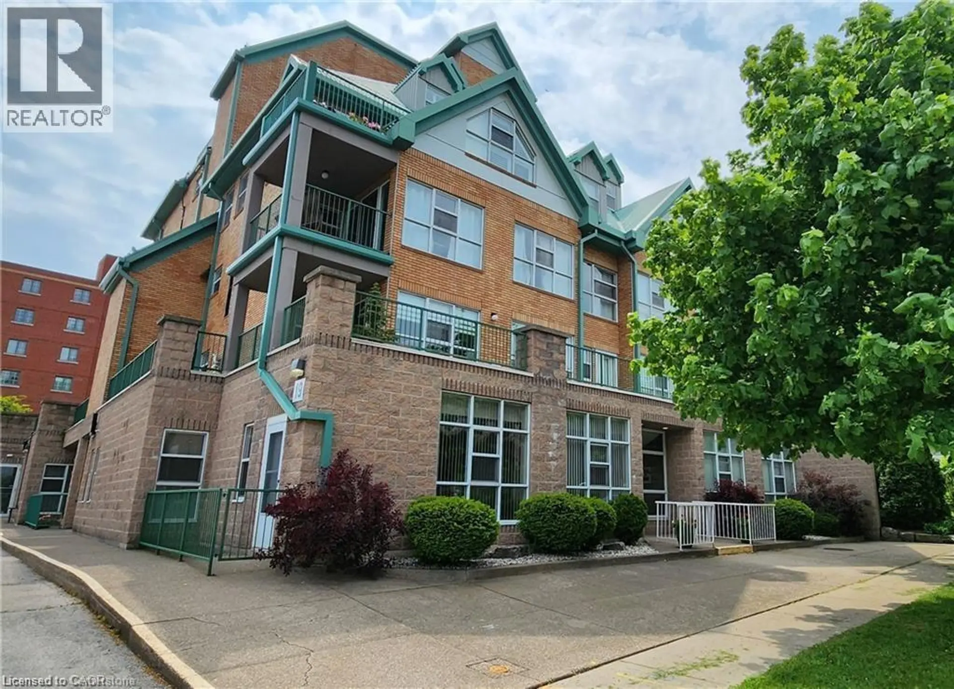 #204 19 LAKE AVENUE S - Image 1