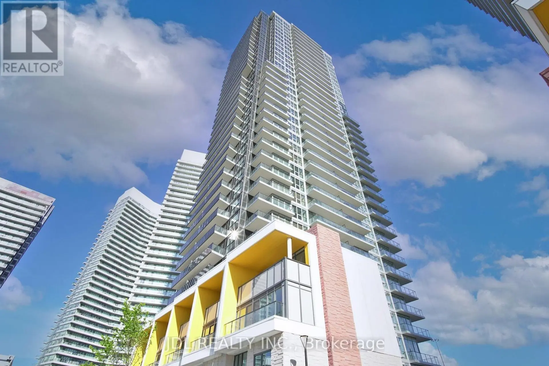 #PH4101 95 MCMAHON DRIVE - Image 4