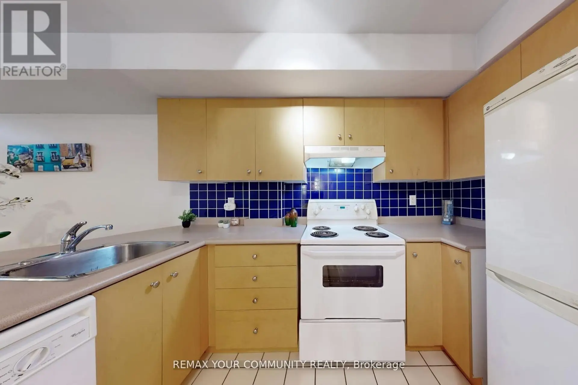 #124 415 JARVIS STREET - Image 12