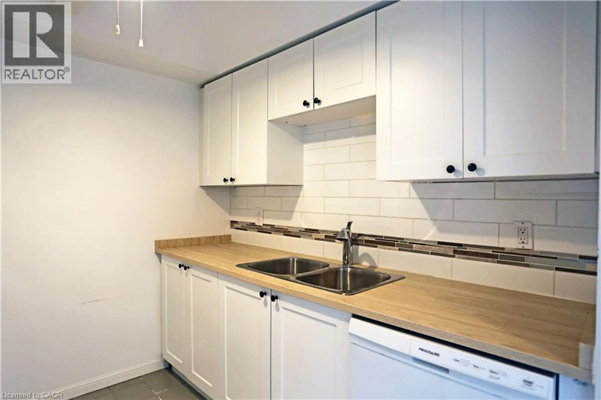 #411 107 BAGOT Street - Image 3