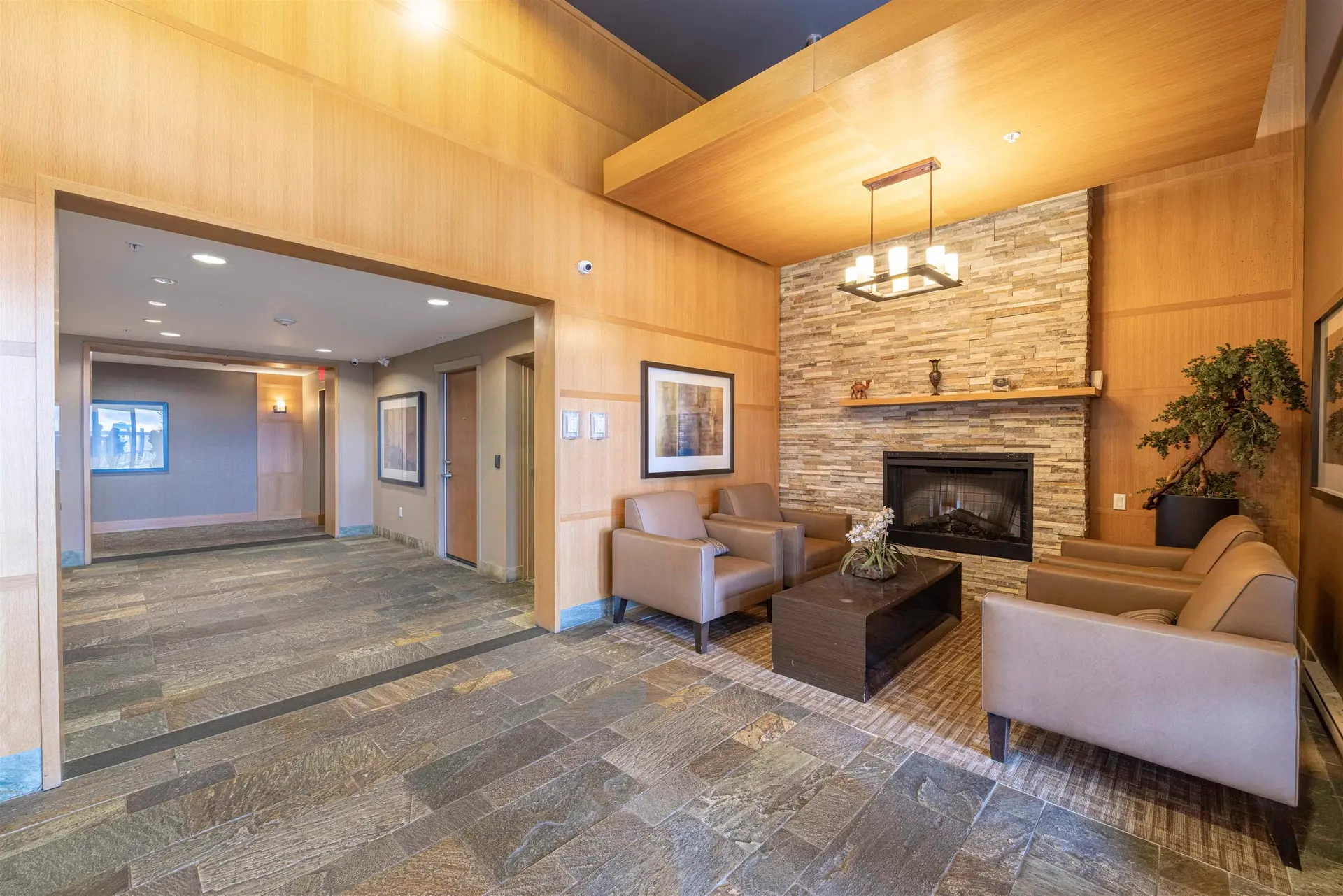 #211 3105 Dayanee Springs Boulevard - Image 4