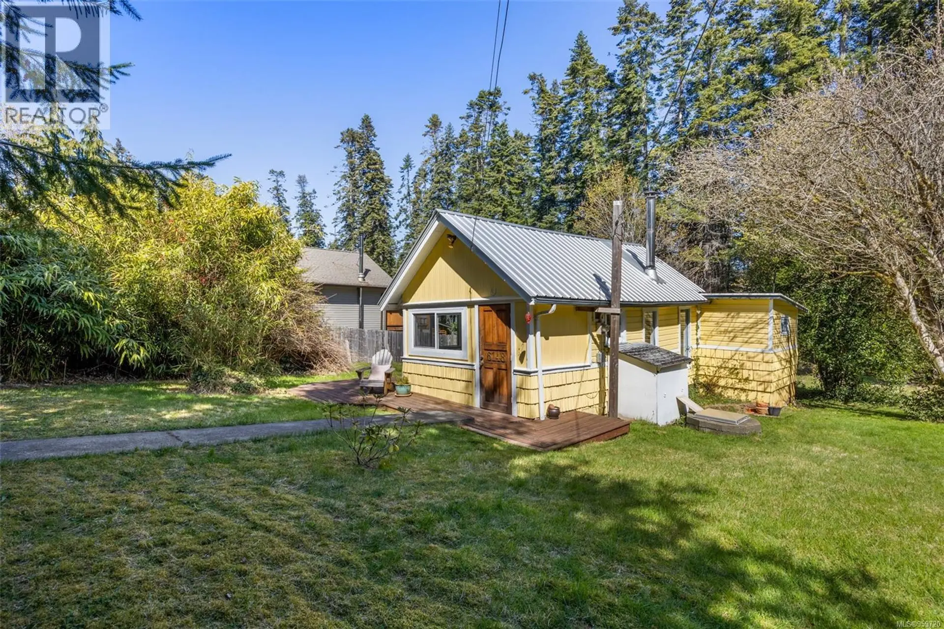 Property at 6148 Aldergrove Dr, Courtenay, BC