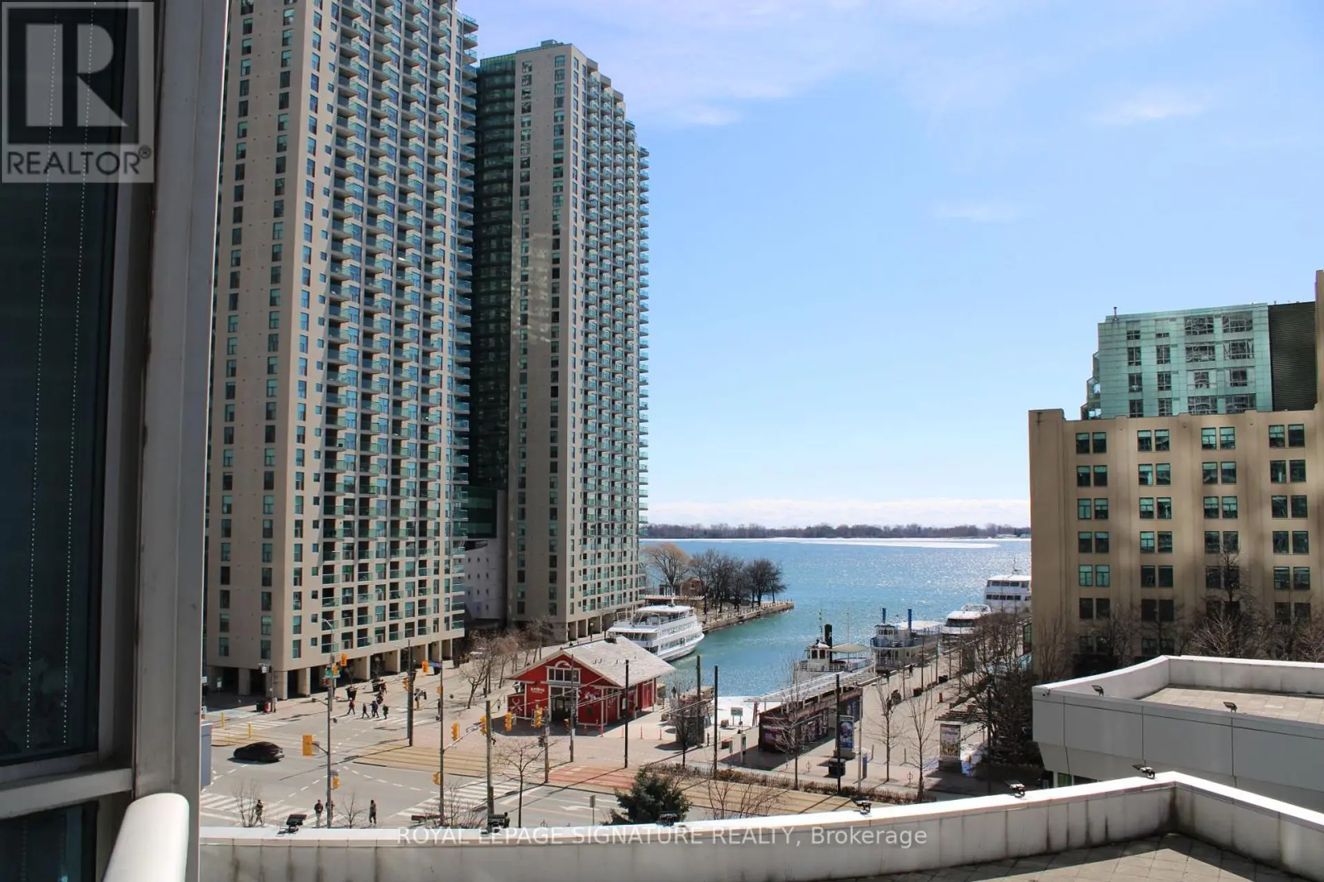 #611 8 YORK STREET - Image 18