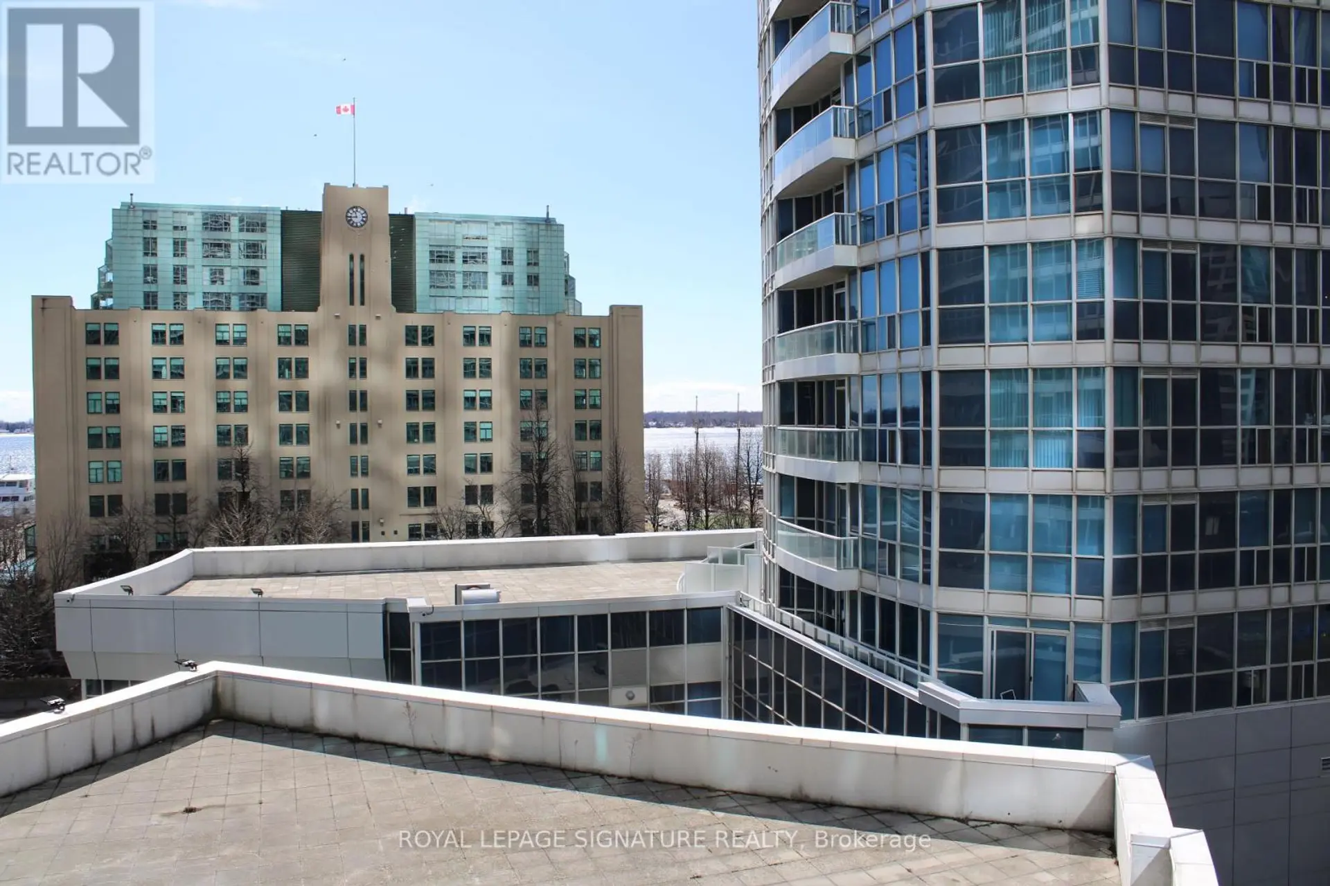 #611 8 YORK STREET - Image 16